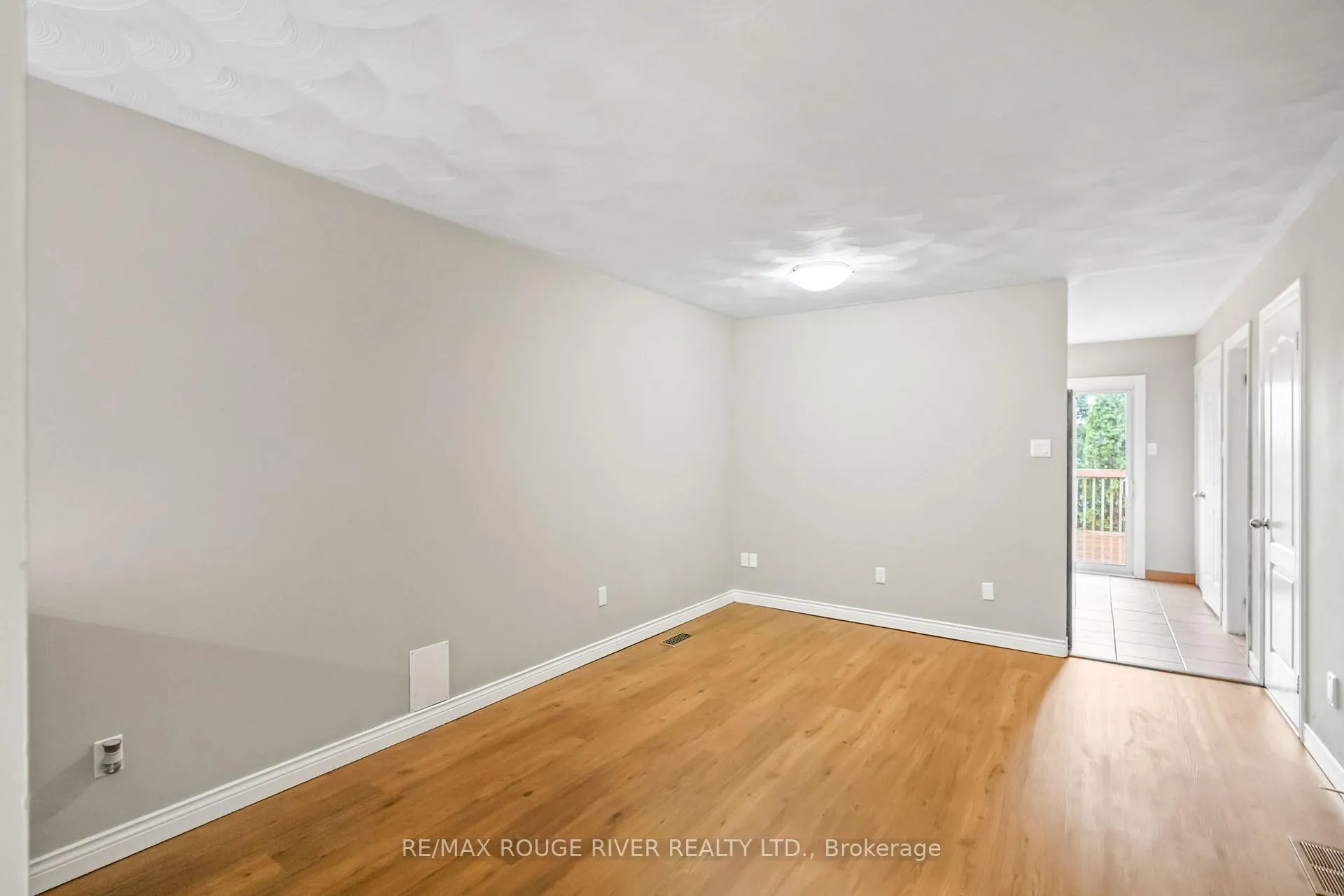 Photo 5 of 136 Haden Avenue, Peterborough, Northcrest Ward 5 — HOMEH