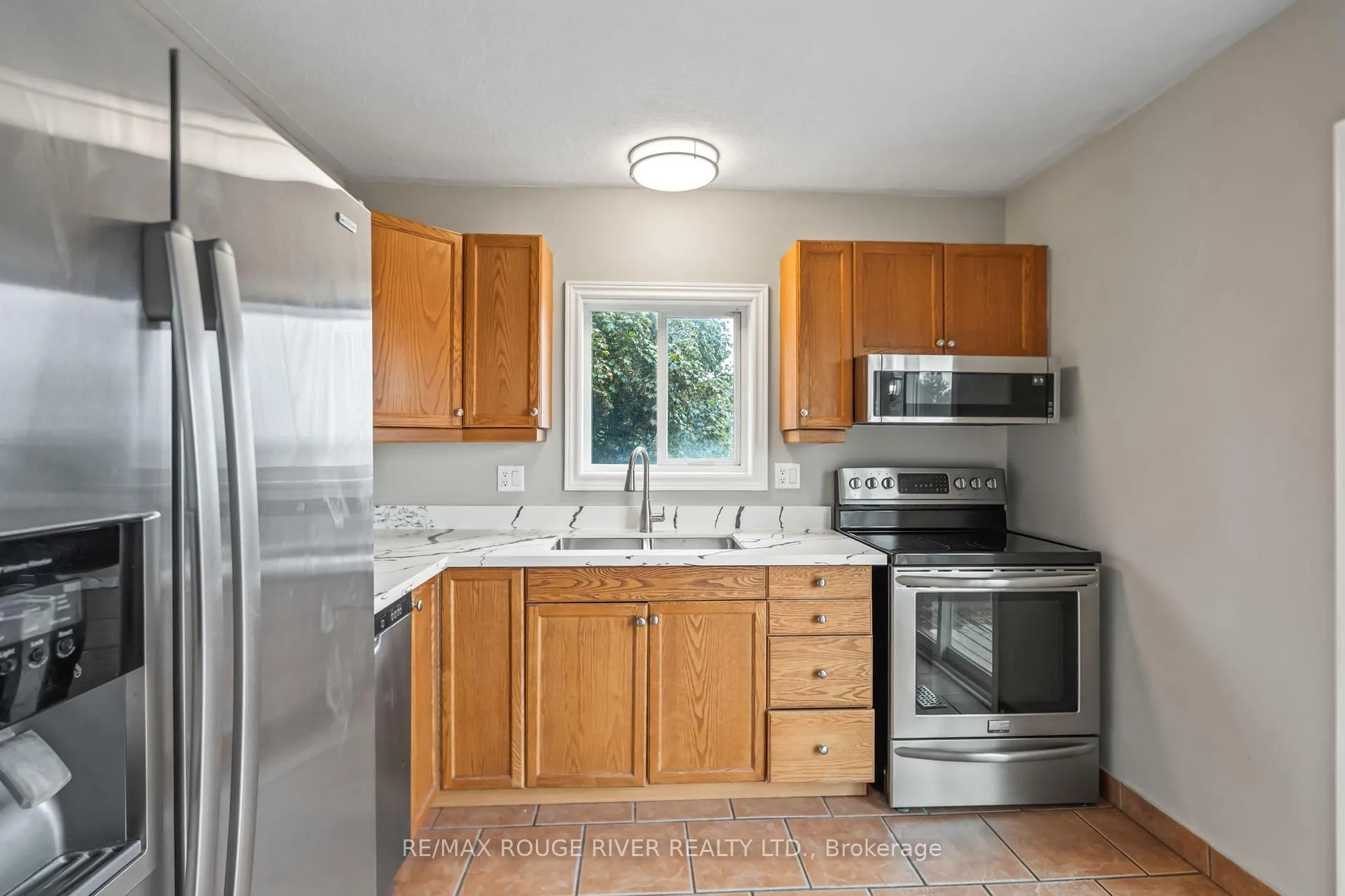 Photo 10 of 136 Haden Avenue, Peterborough, Northcrest Ward 5 — HOMEH