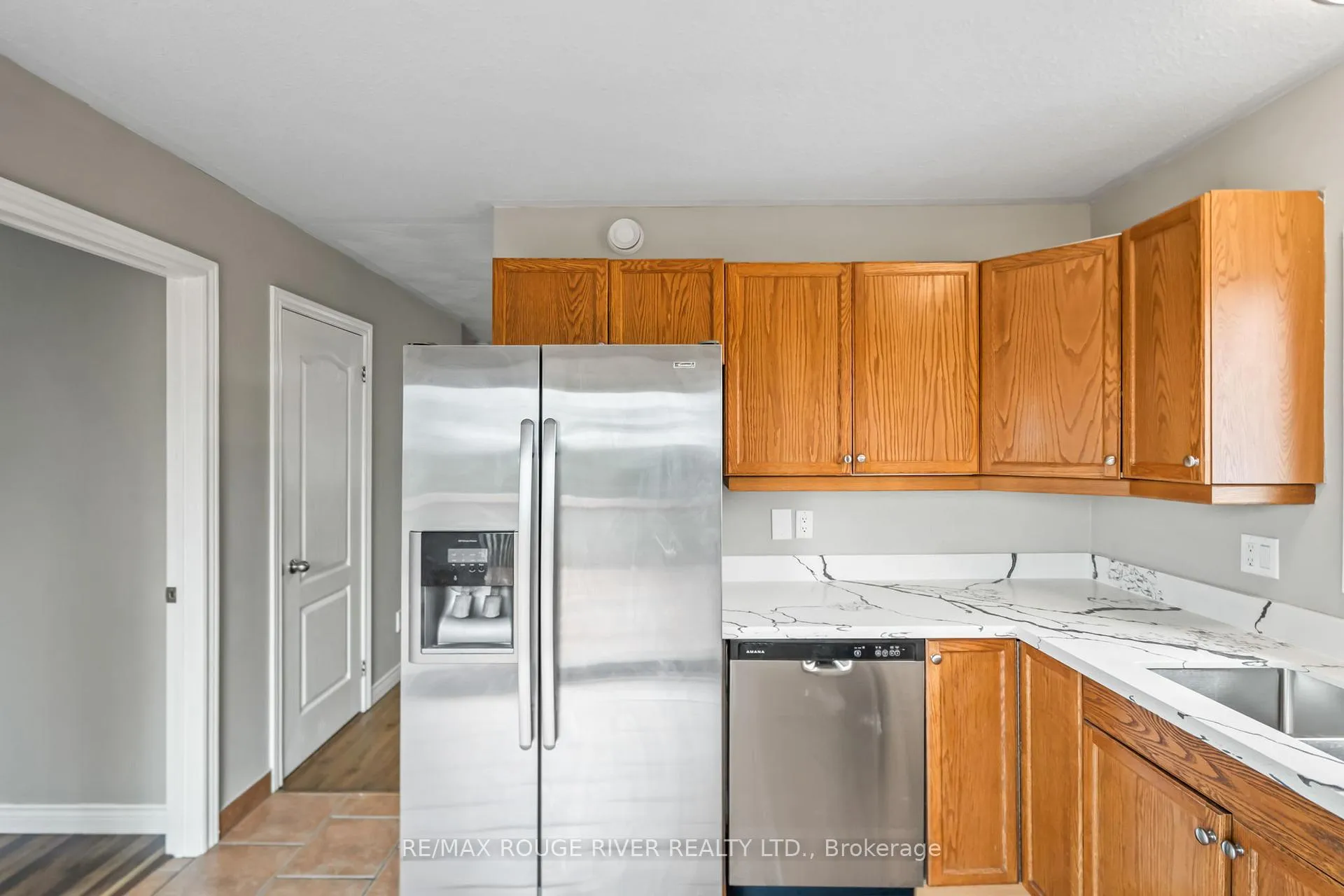Photo 13 of 136 Haden Avenue, Peterborough, Northcrest Ward 5 — HOMEH