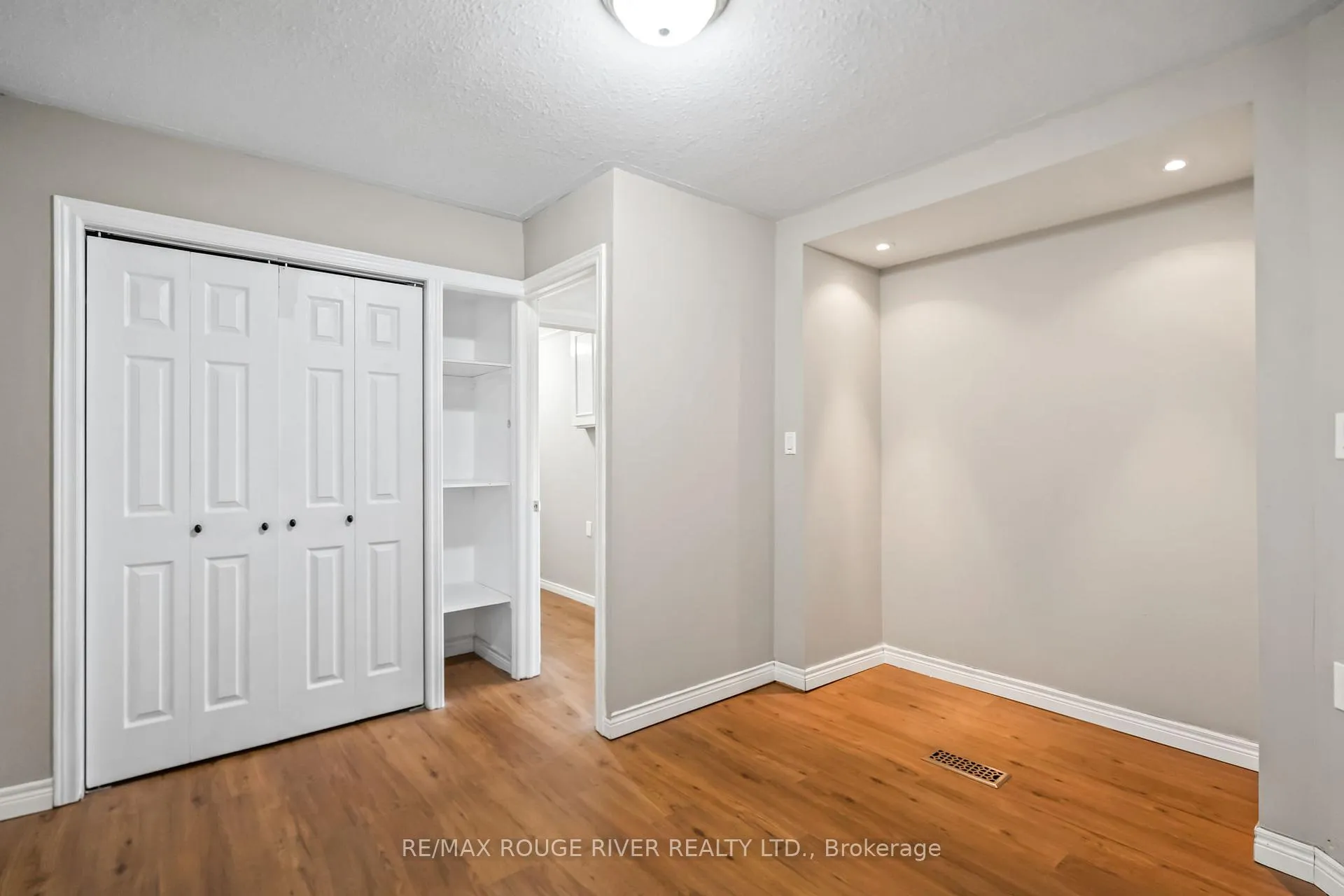 Photo 26 of 136 Haden Avenue, Peterborough, Northcrest Ward 5 — HOMEH
