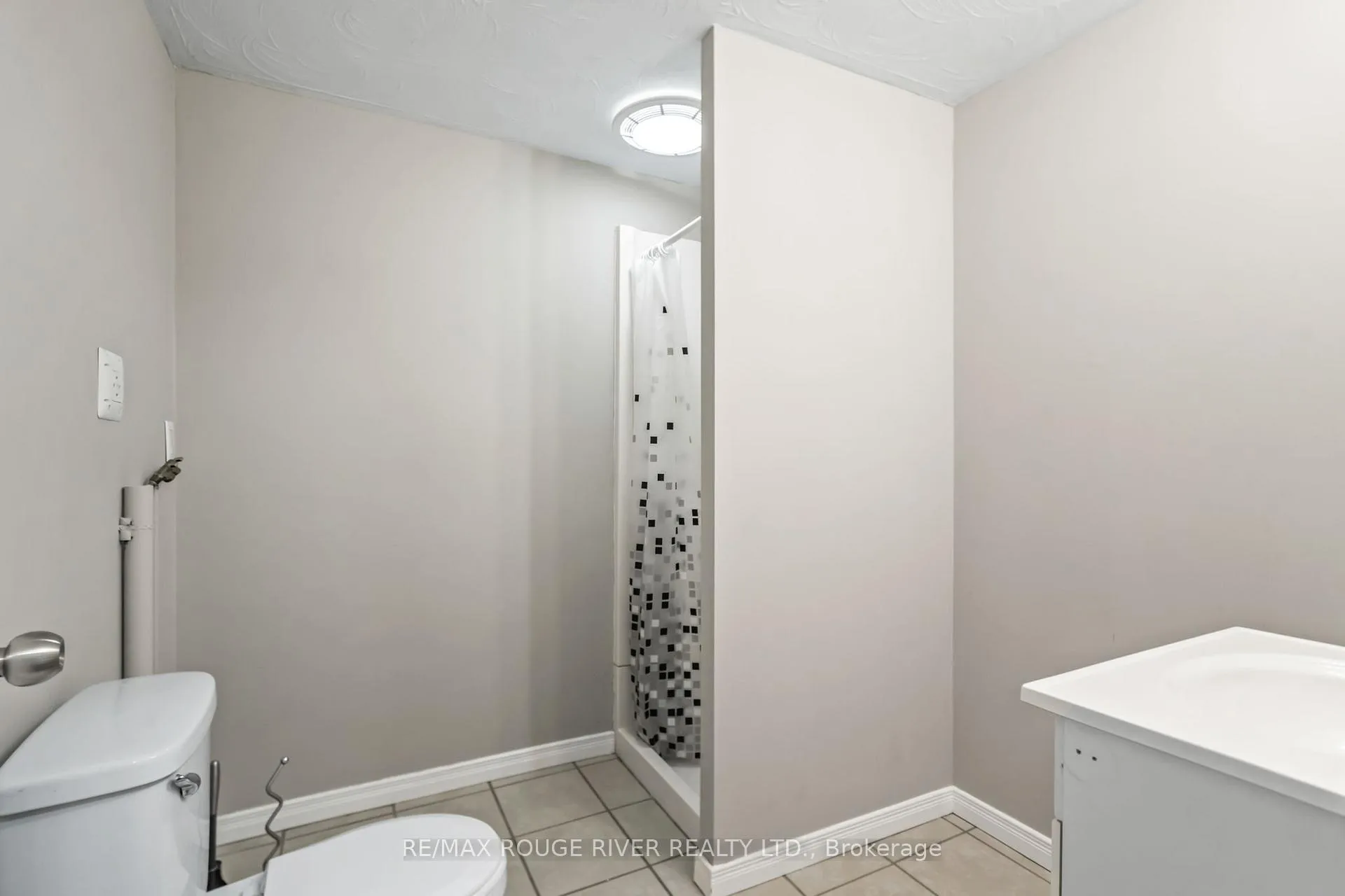 Photo 29 of 136 Haden Avenue, Peterborough, Northcrest Ward 5 — HOMEH