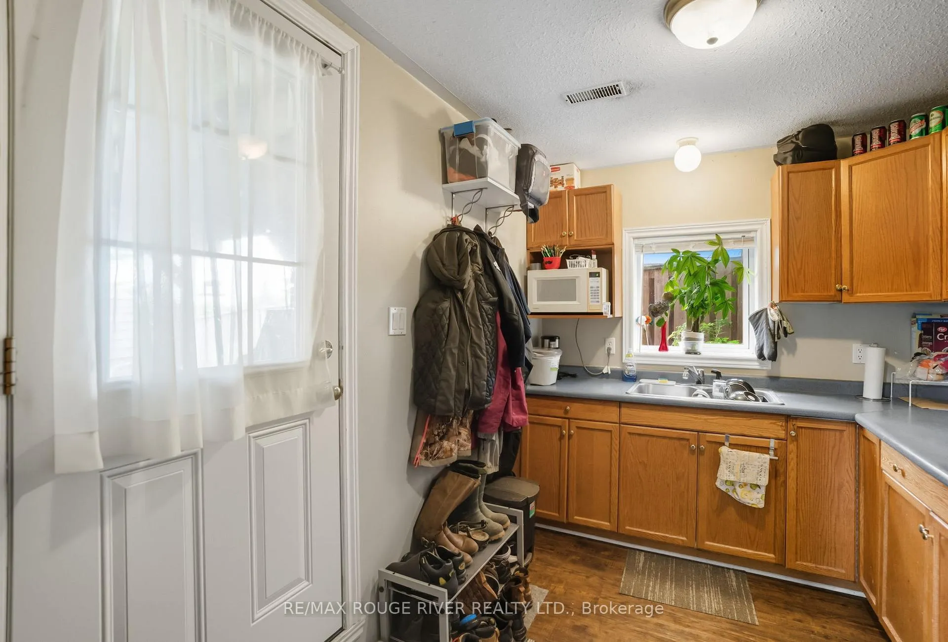 Photo 31 of 136 Haden Avenue, Peterborough, Northcrest Ward 5 — HOMEH