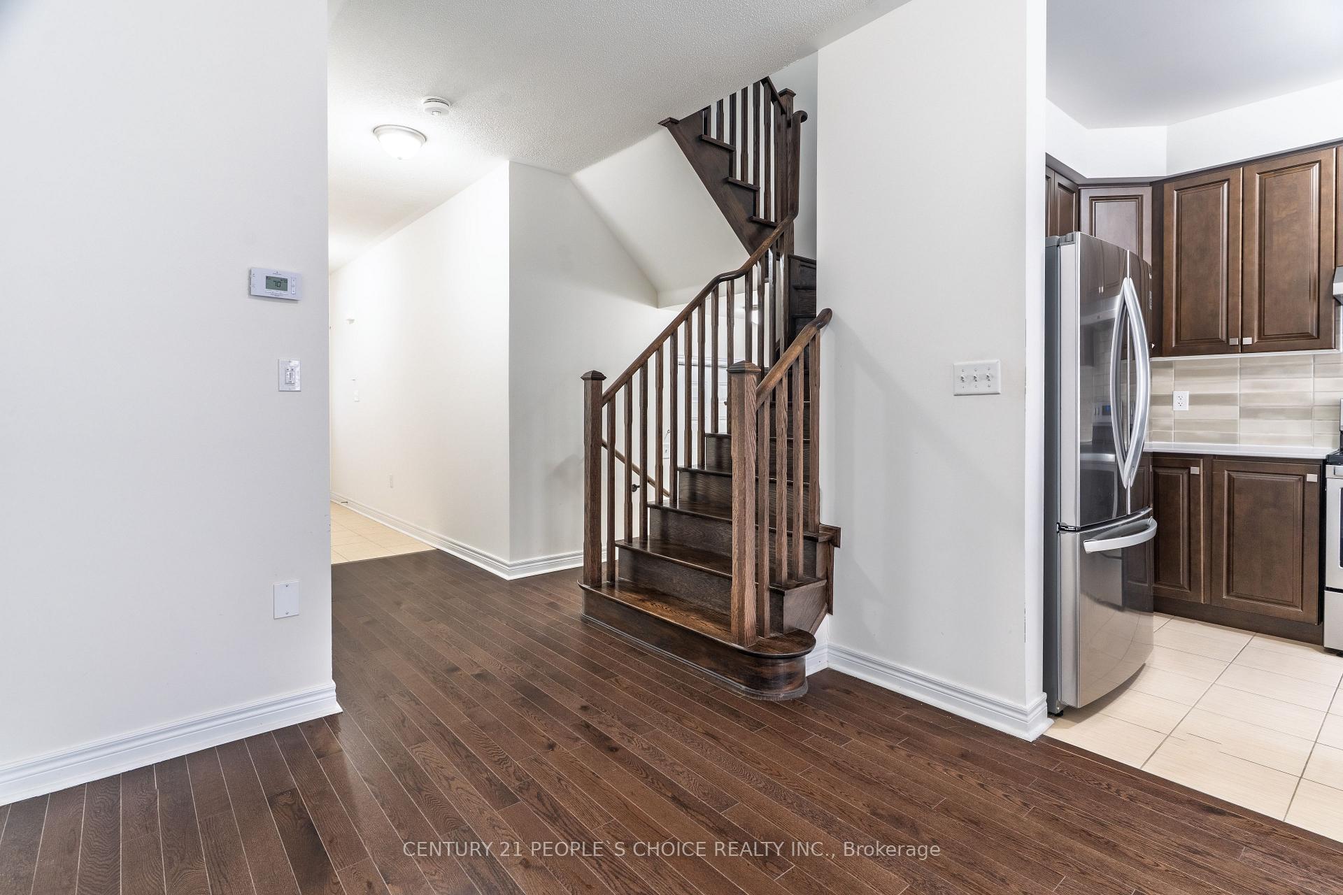 Photo 2 of 61 Finegan Circle, Brampton, Northwest Brampton — HOMEH
