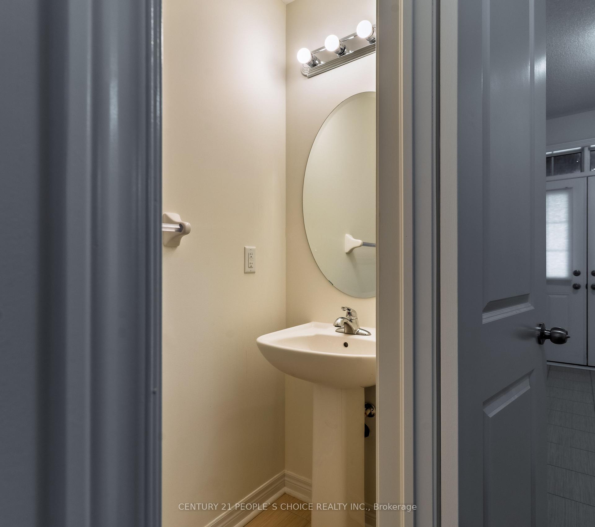 Photo 28 of 61 Finegan Circle, Brampton, Northwest Brampton — HOMEH