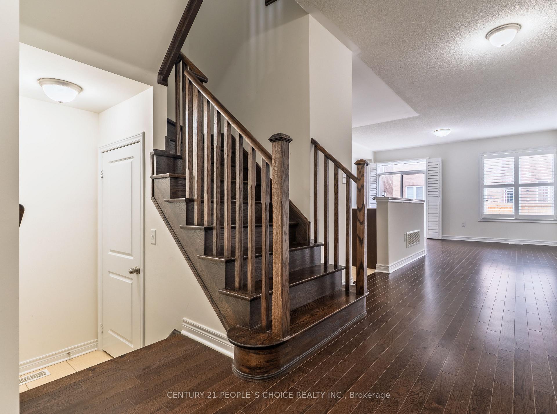 Photo 29 of 61 Finegan Circle, Brampton, Northwest Brampton — HOMEH