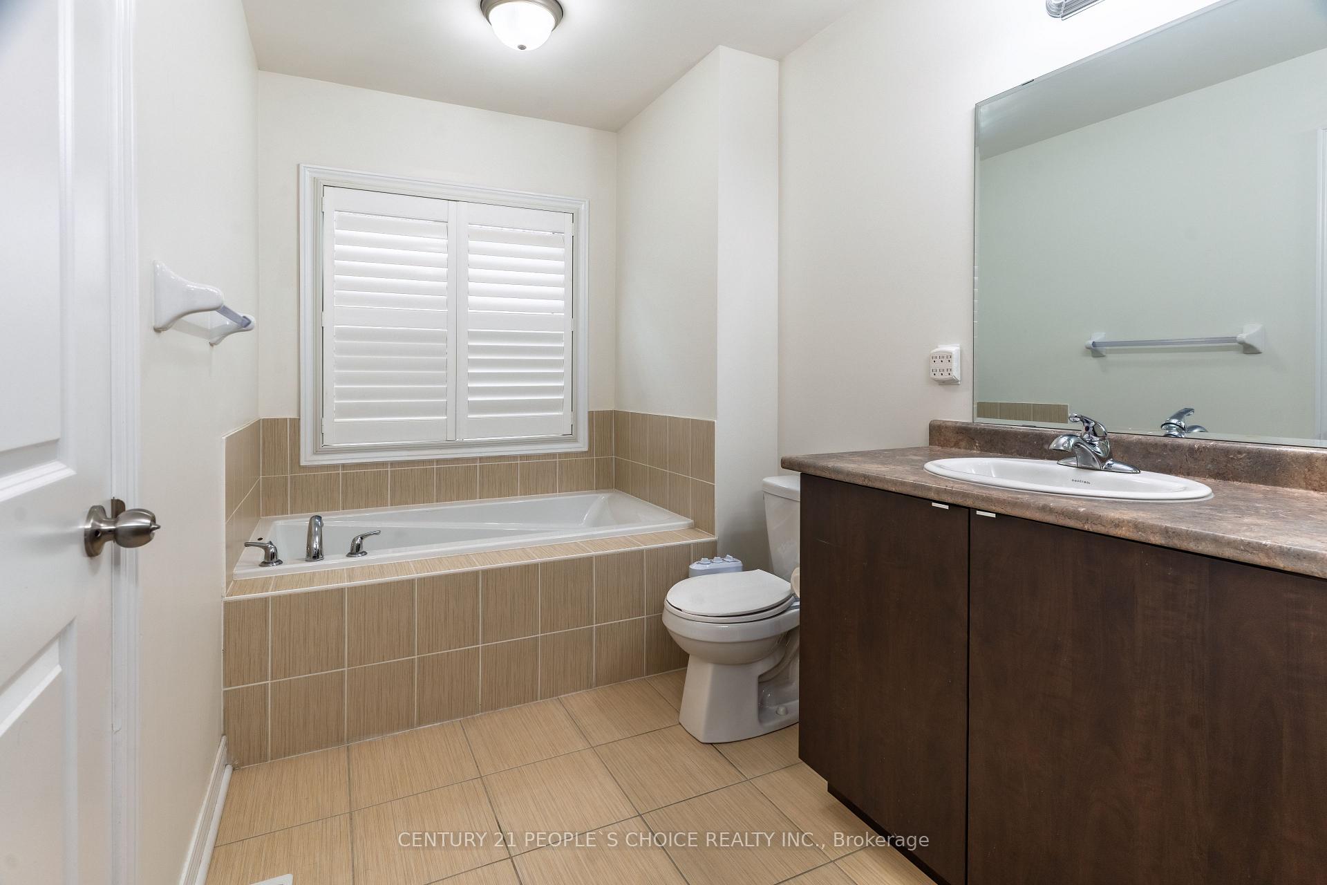Photo 22 of 61 Finegan Circle, Brampton, Northwest Brampton — HOMEH