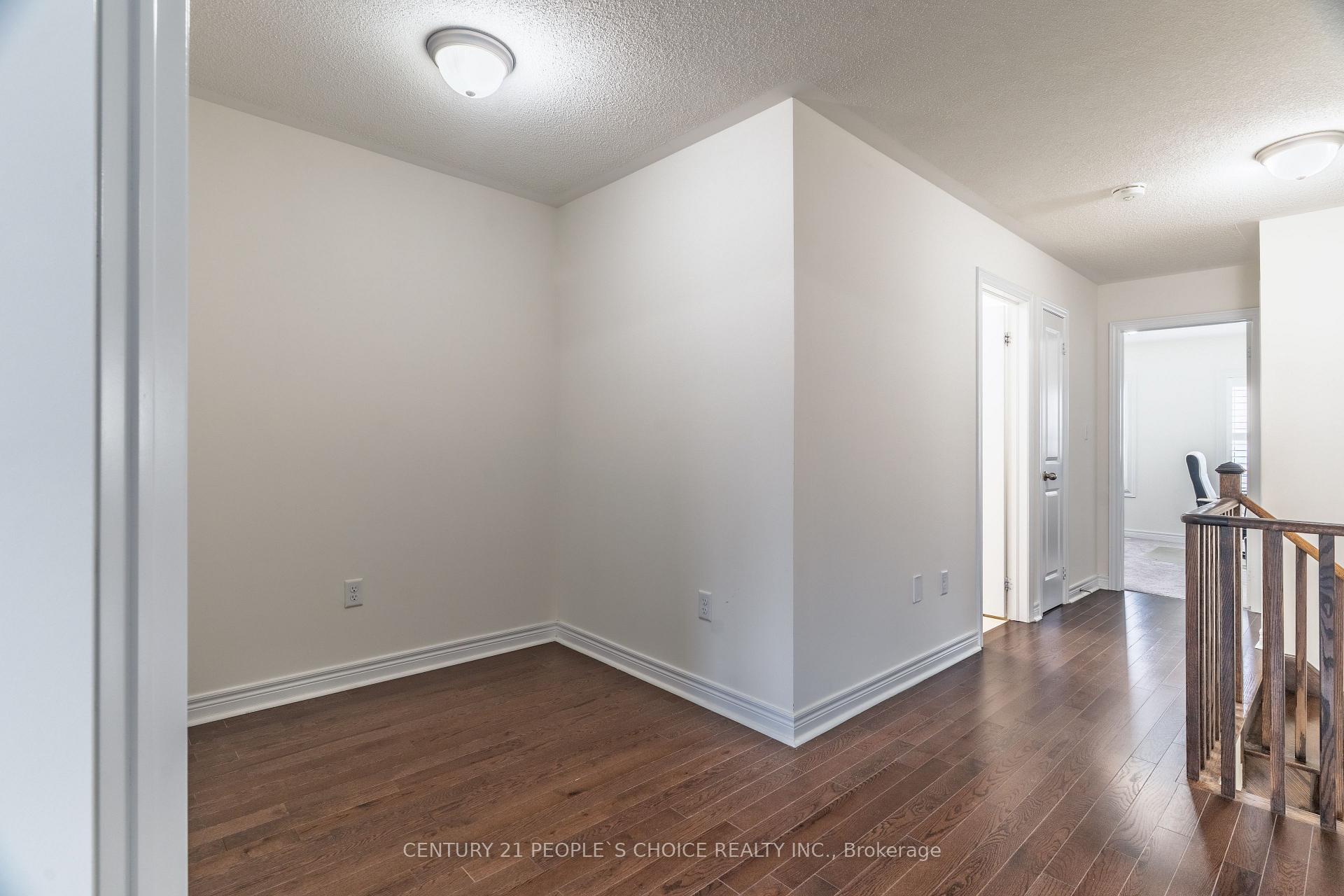 Photo 31 of 61 Finegan Circle, Brampton, Northwest Brampton — HOMEH