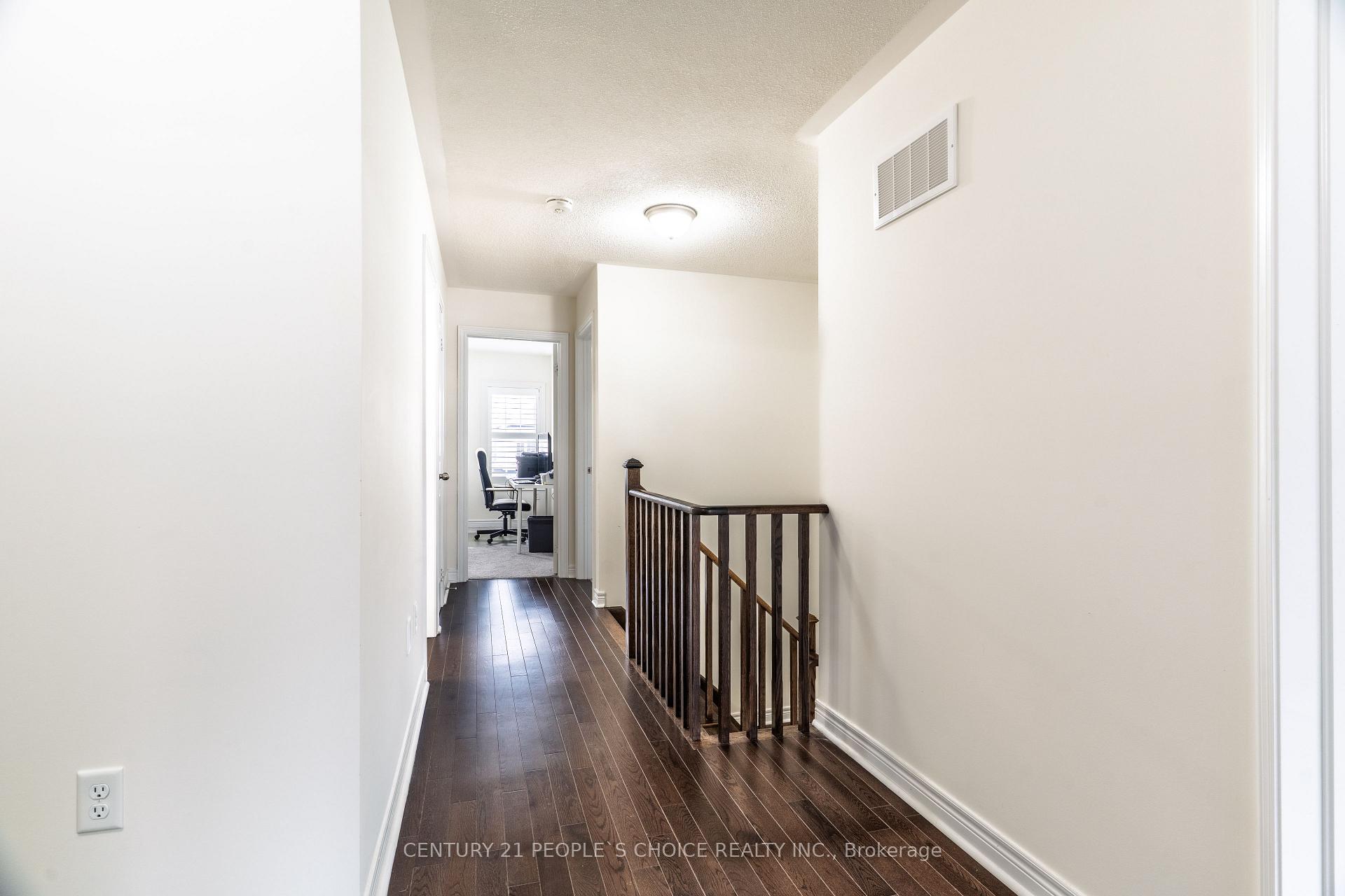 Photo 20 of 61 Finegan Circle, Brampton, Northwest Brampton — HOMEH