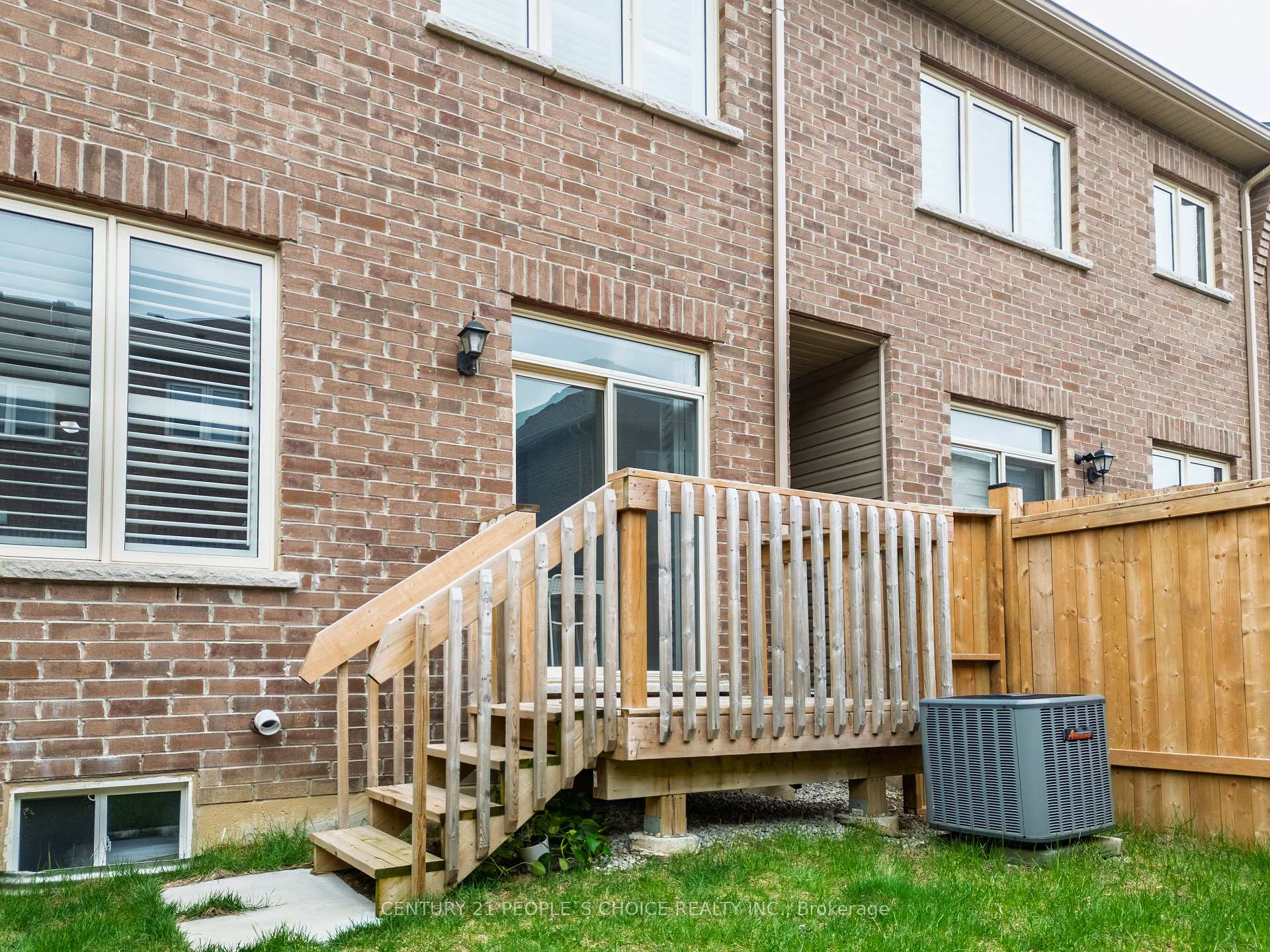 Photo 37 of 61 Finegan Circle, Brampton, Northwest Brampton — HOMEH