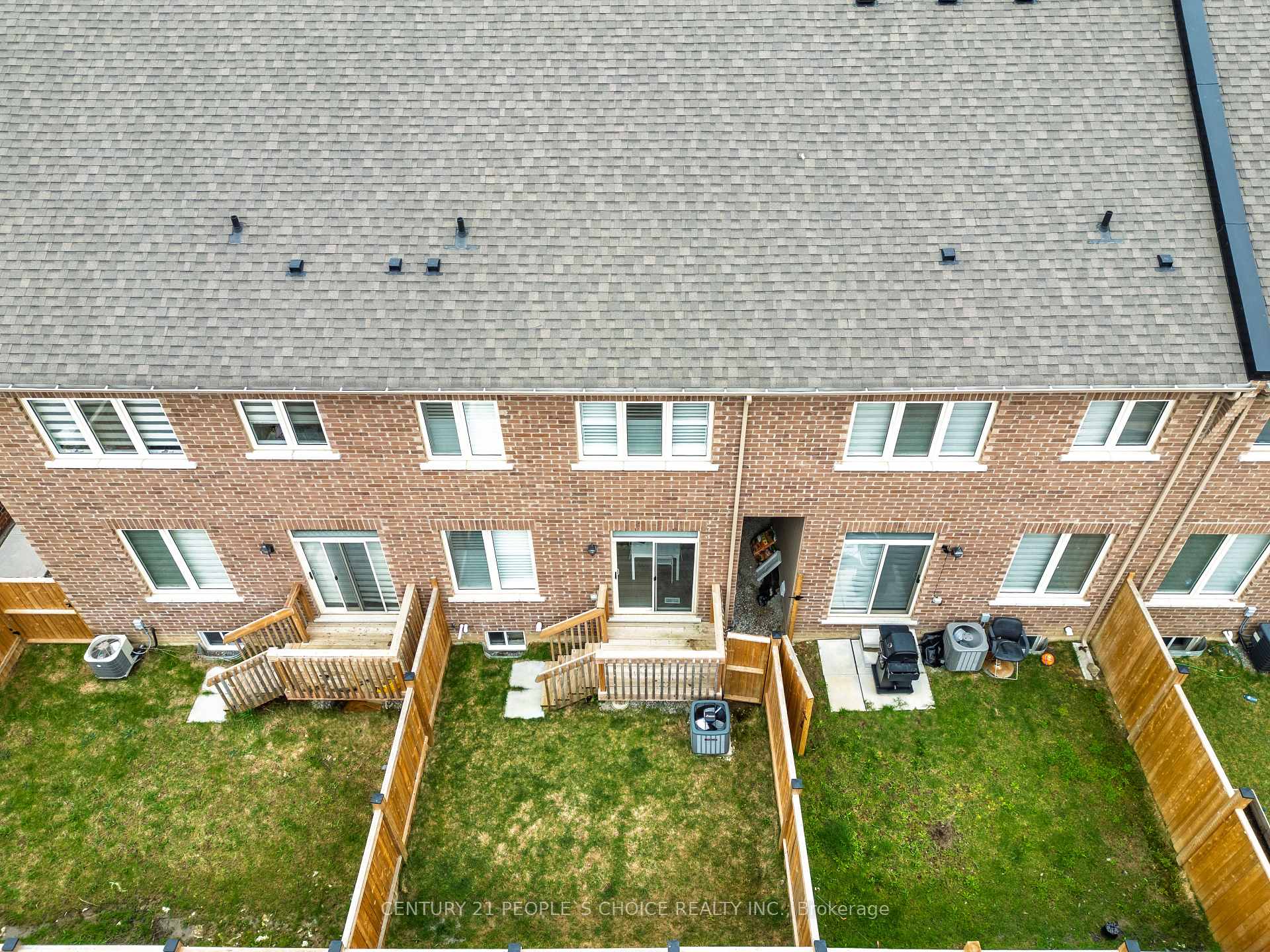Photo 40 of 61 Finegan Circle, Brampton, Northwest Brampton — HOMEH