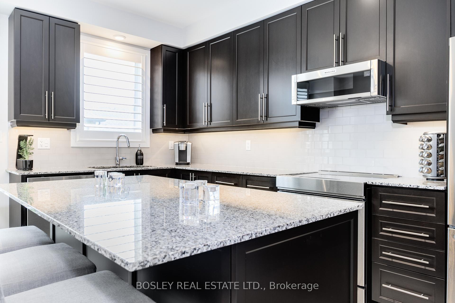 Photo 2 of Unit 67, 1169 Garner Road E, Hamilton, Ancaster — HOMEH