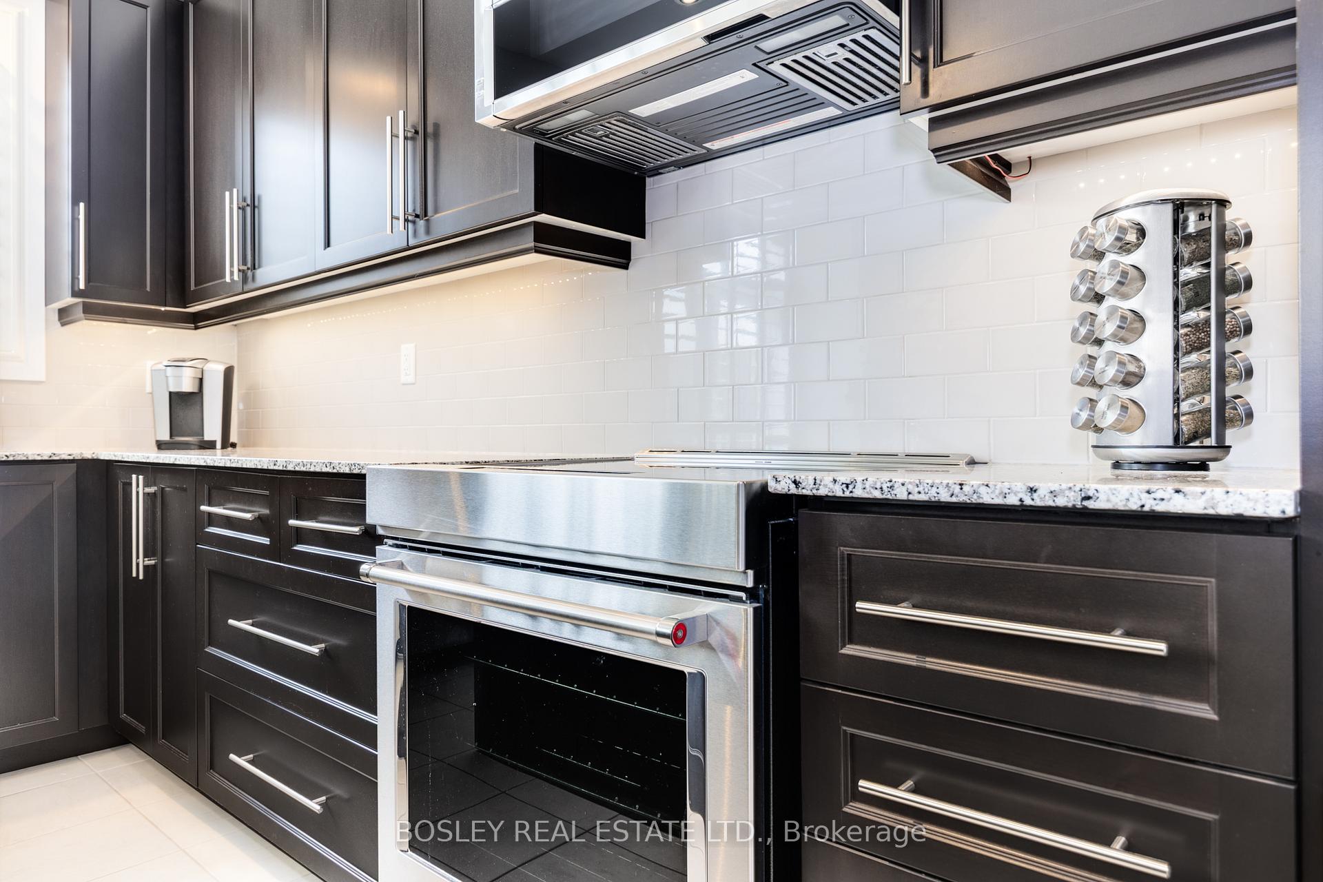 Photo 4 of Unit 67, 1169 Garner Road E, Hamilton, Ancaster — HOMEH