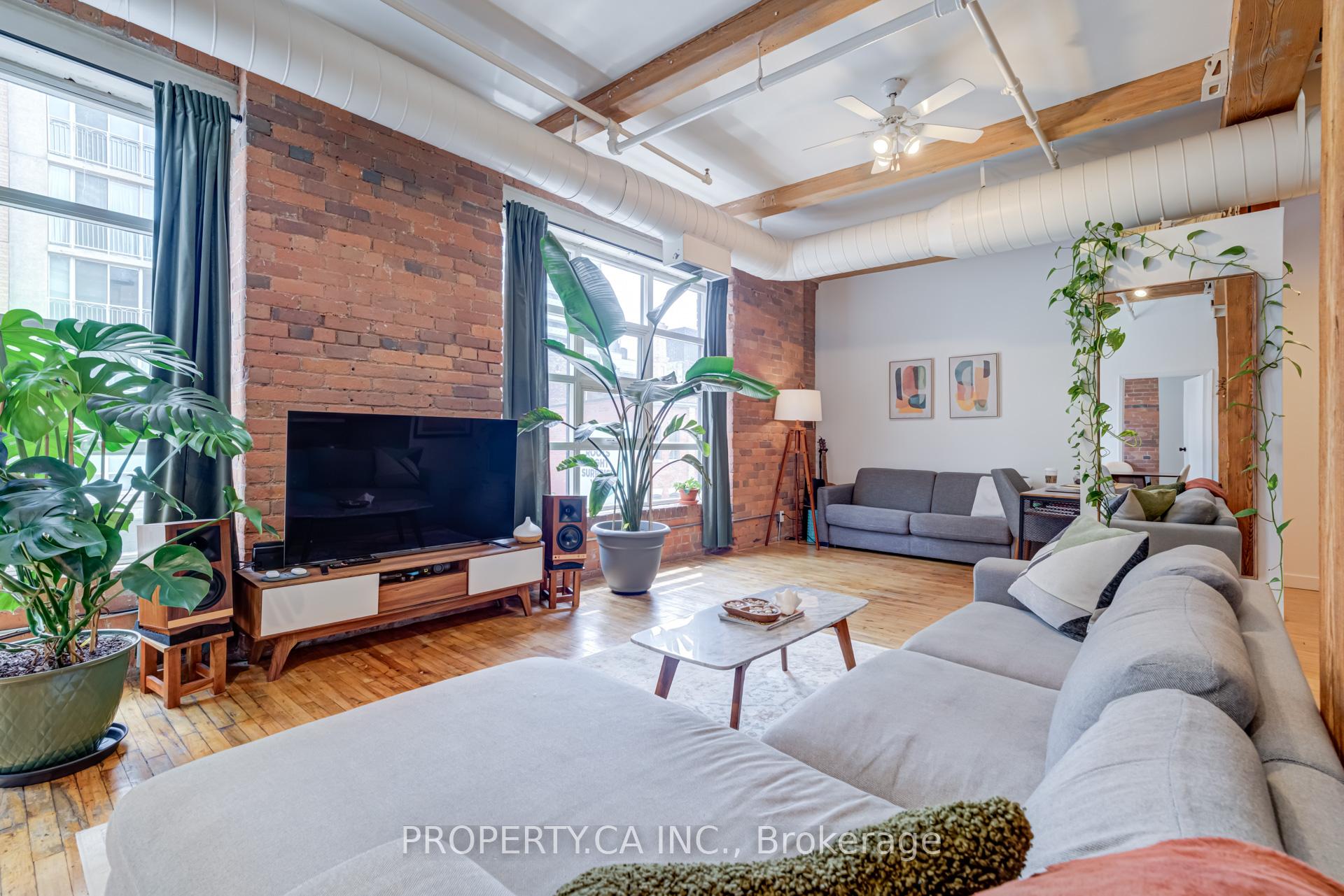 Photo 1 of Unit 401, 90 Sherbourne Street, Toronto, Moss Park — HOMEH