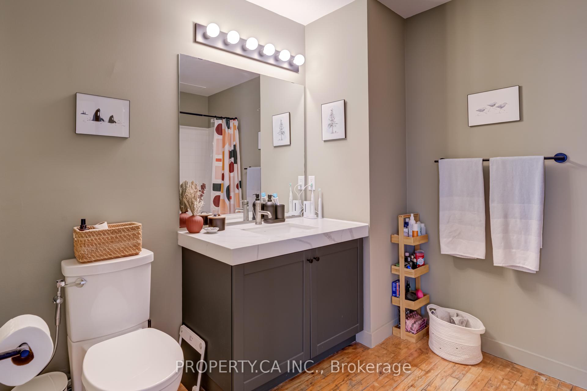 Photo 5 of Unit 401, 90 Sherbourne Street, Toronto, Moss Park — HOMEH
