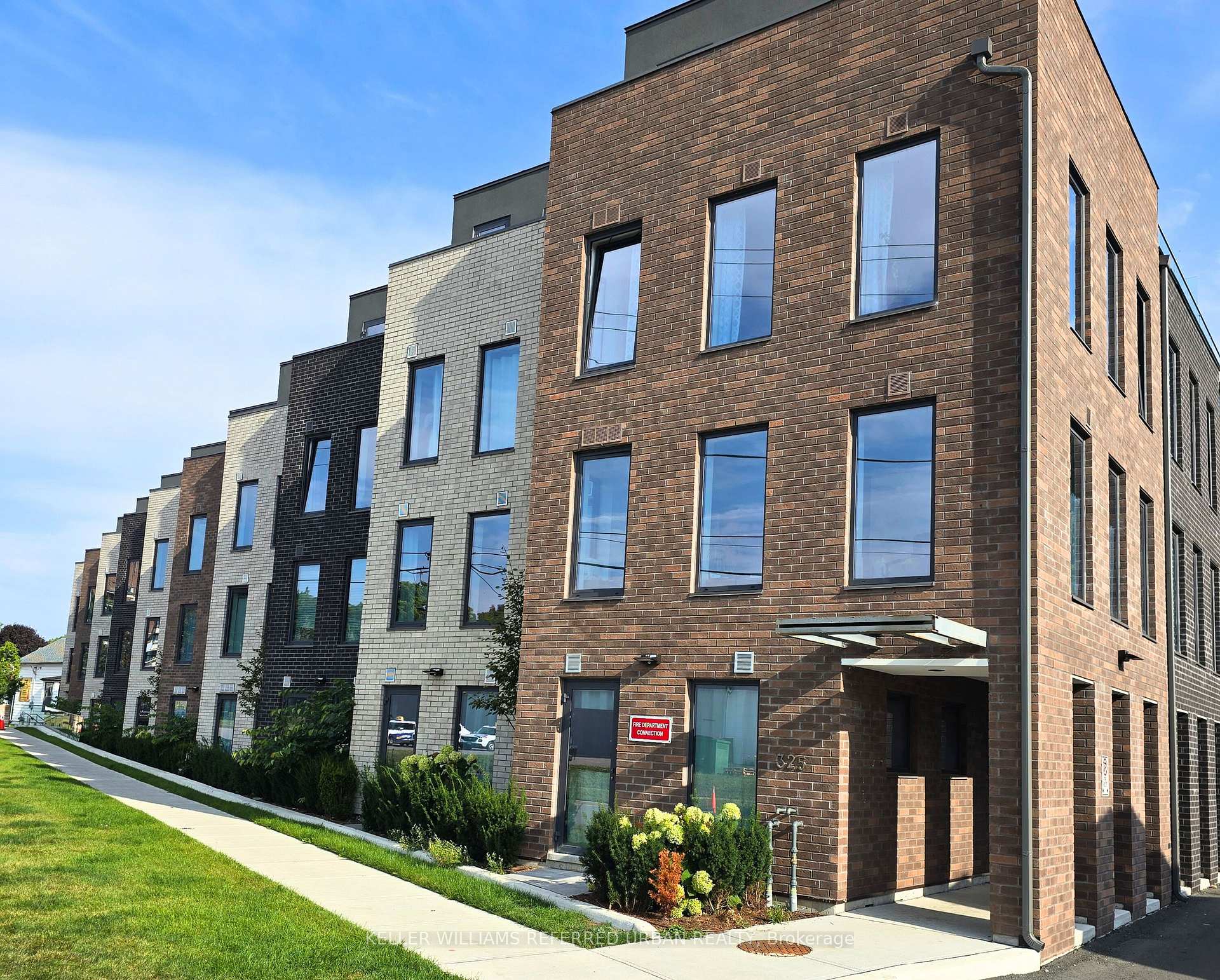 Front of Unit 308, 325 University Avenue W