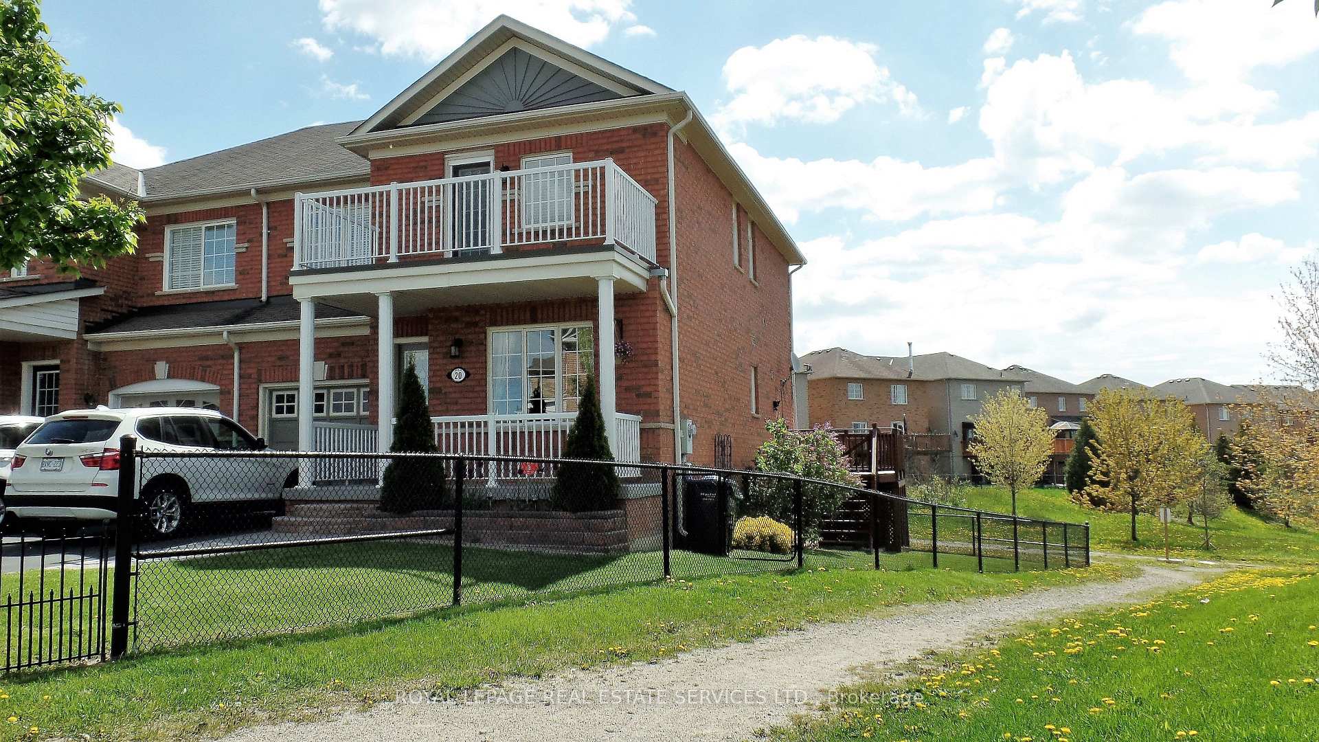 Front of Unit Bsmt, 20 Dells Crescent