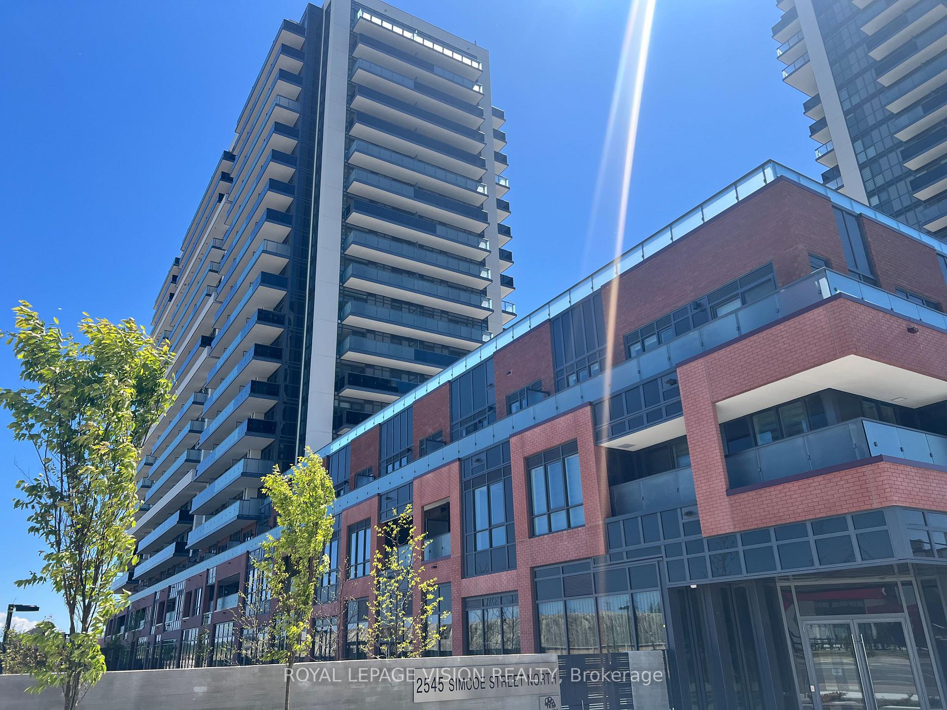 Front of Unit 722, 2545 Simcoe Street