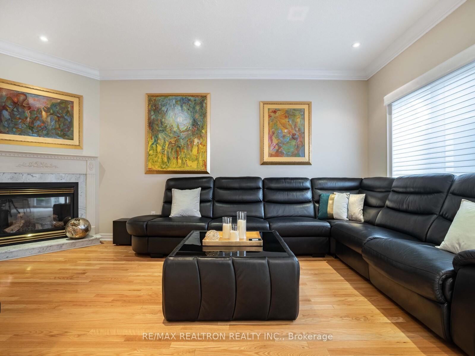 Photo 26 of 54 Daphnia Drive, Vaughan, Patterson — HOMEH