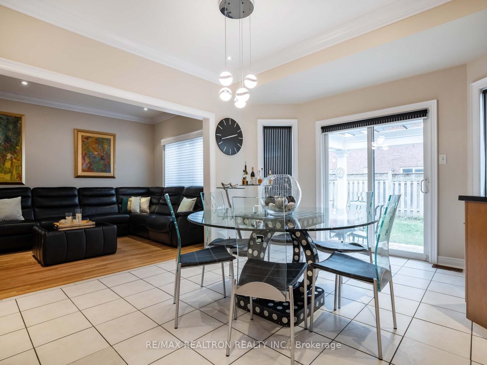 Photo 23 of 54 Daphnia Drive, Vaughan, Patterson — HOMEH