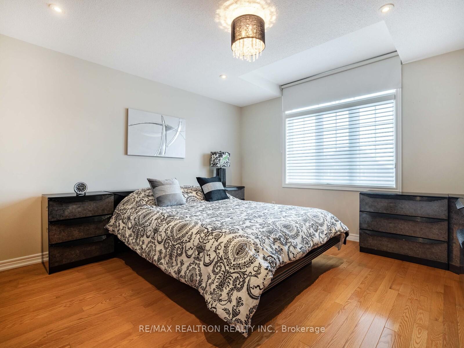 Photo 16 of 54 Daphnia Drive, Vaughan, Patterson — HOMEH