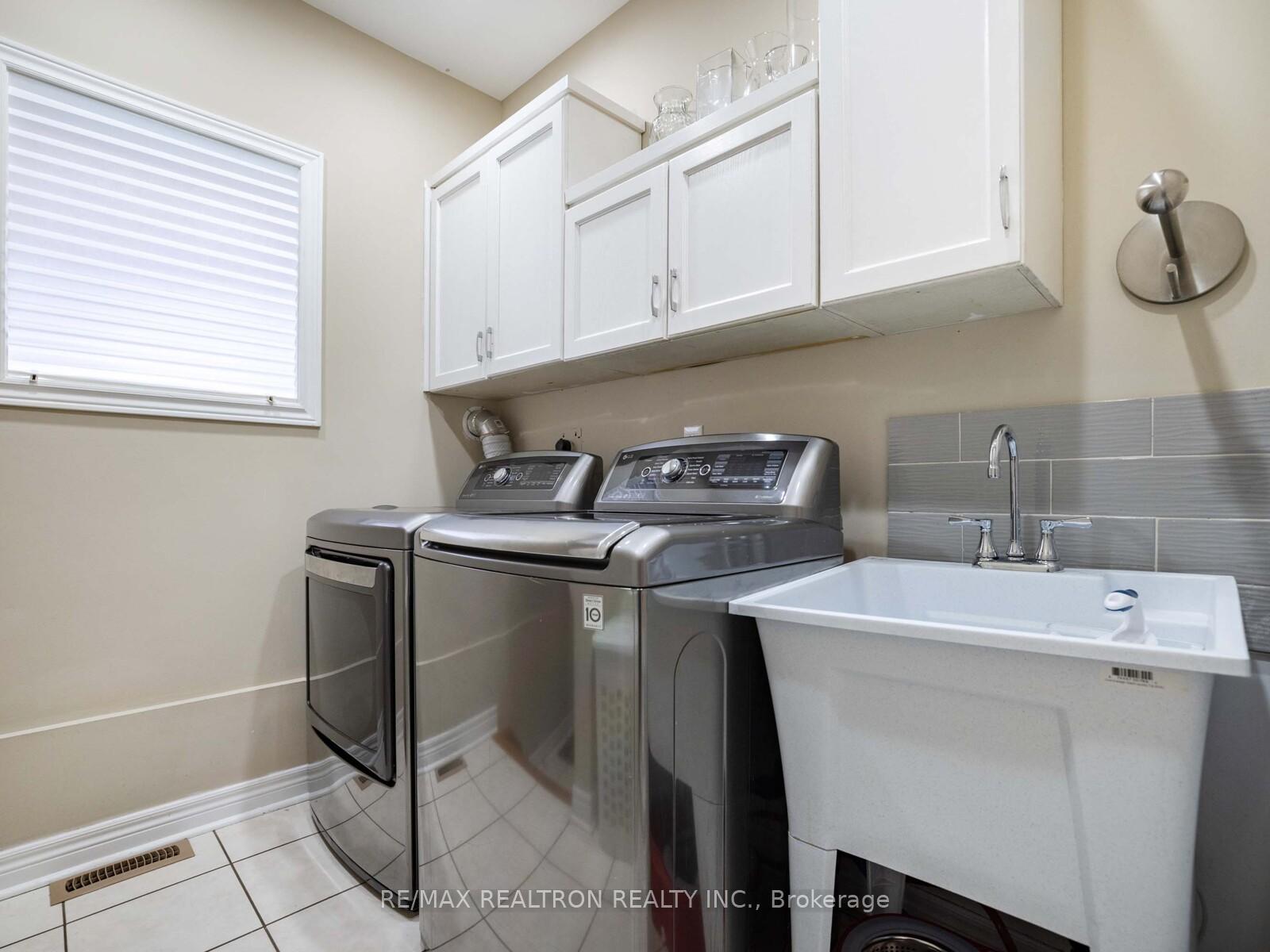 Photo 5 of 54 Daphnia Drive, Vaughan, Patterson — HOMEH