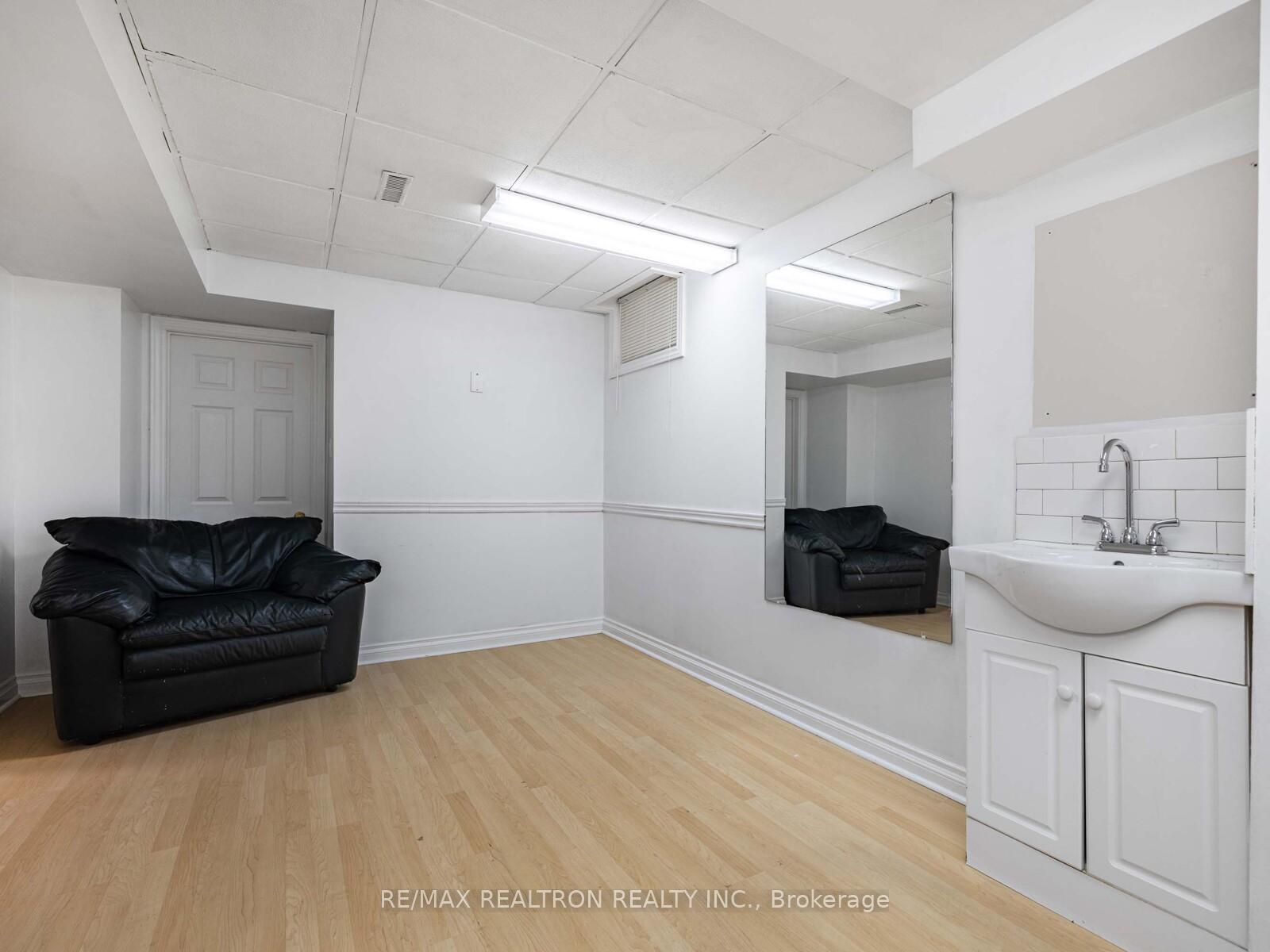 Photo 15 of 54 Daphnia Drive, Vaughan, Patterson — HOMEH