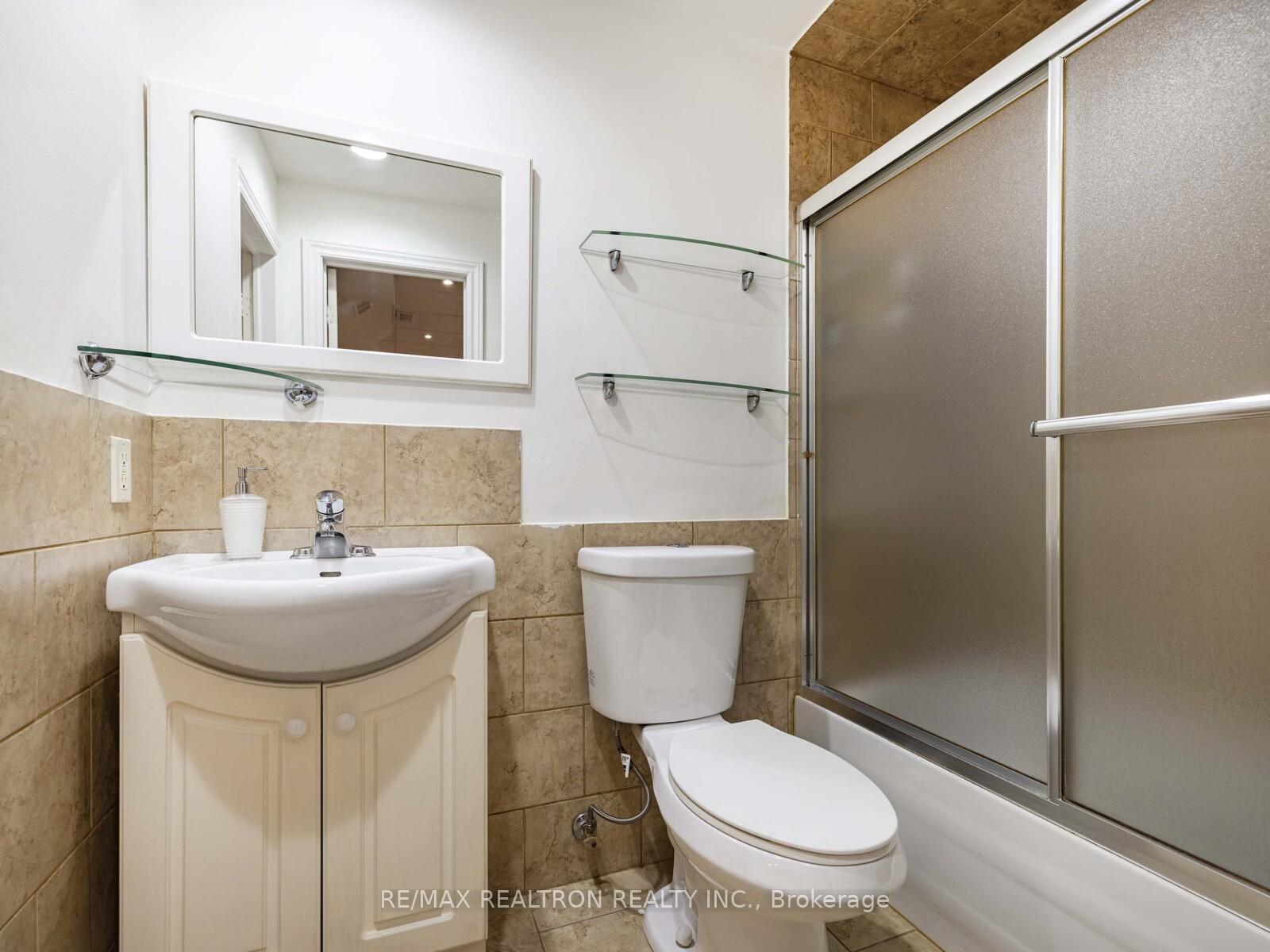 Photo 17 of 54 Daphnia Drive, Vaughan, Patterson — HOMEH