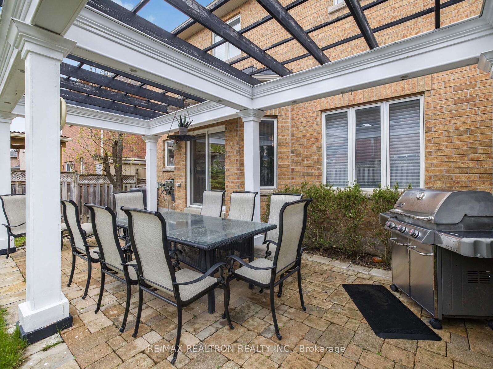 Photo 32 of 54 Daphnia Drive, Vaughan, Patterson — HOMEH