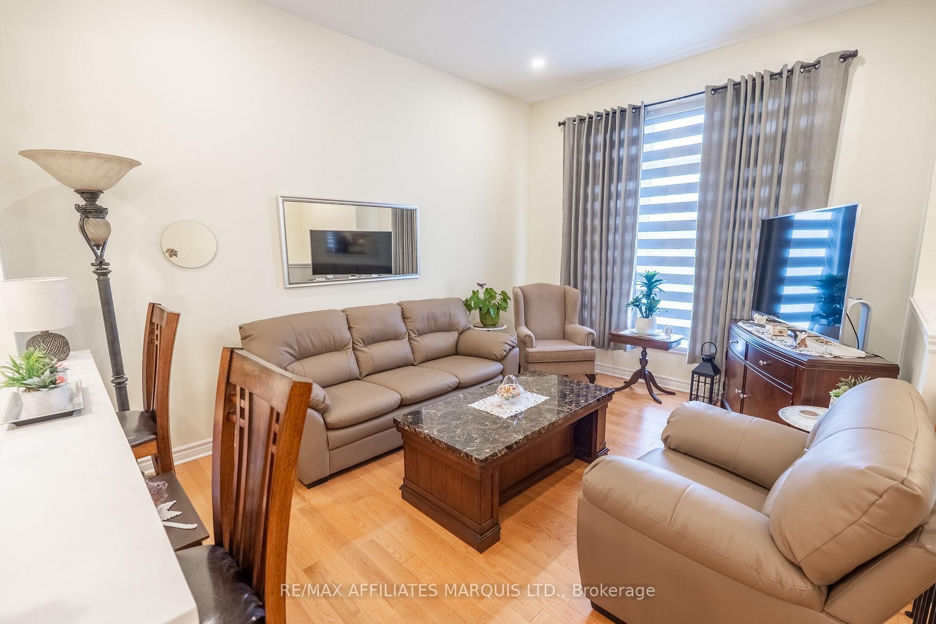 Photo 5 of 2443 Watson Crescent, Cornwall — HOMEH