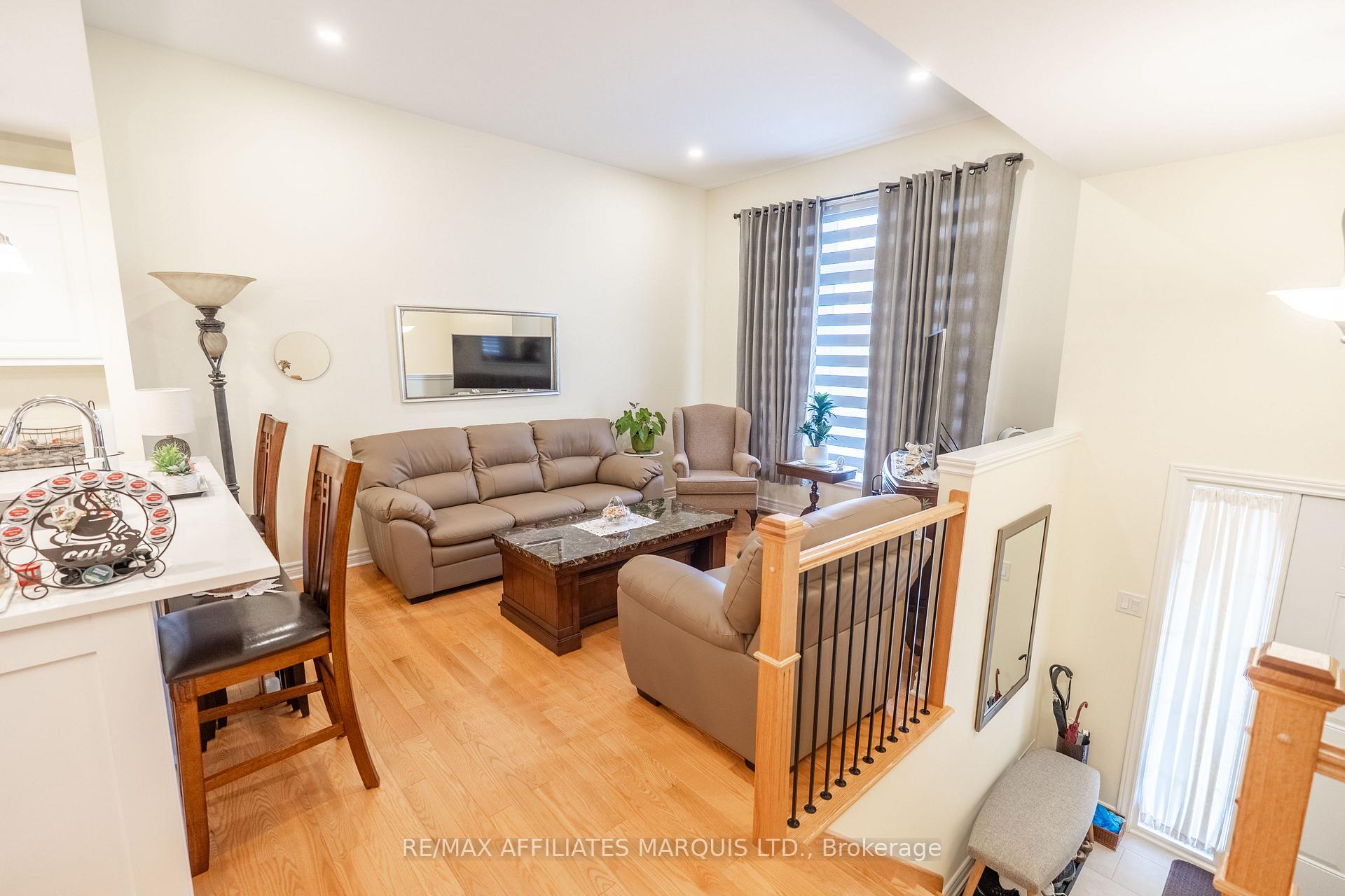 Photo 6 of 2443 Watson Crescent, Cornwall — HOMEH