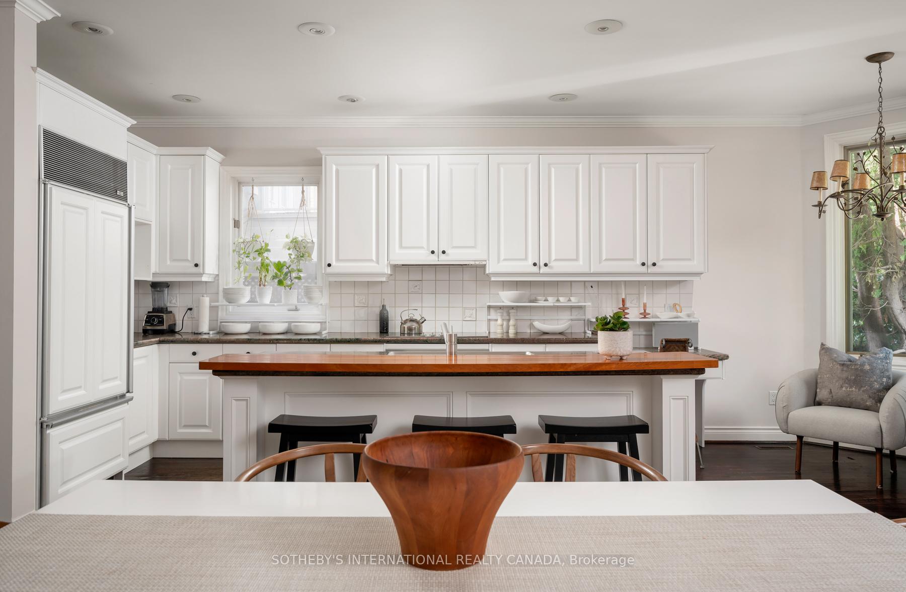 Photo 6 of 112 Sherwood Avenue, Toronto, Mount Pleasant East — HOMEH