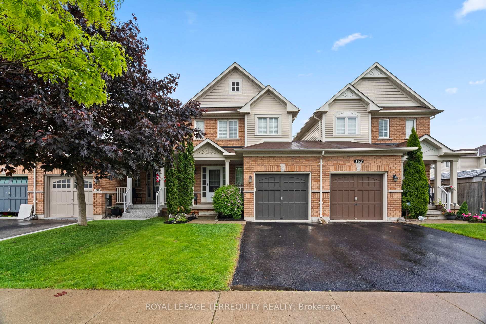 Photo 2 of 164 Swindells Street, Clarington, Bowmanville — HOMEH