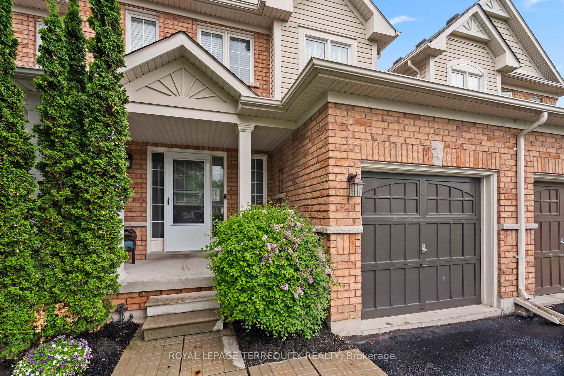 Photo 3 of 164 Swindells Street, Clarington, Bowmanville — HOMEH