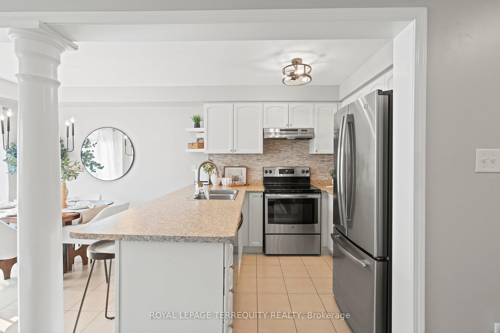 Photo 14 of 164 Swindells Street, Clarington, Bowmanville — HOMEH