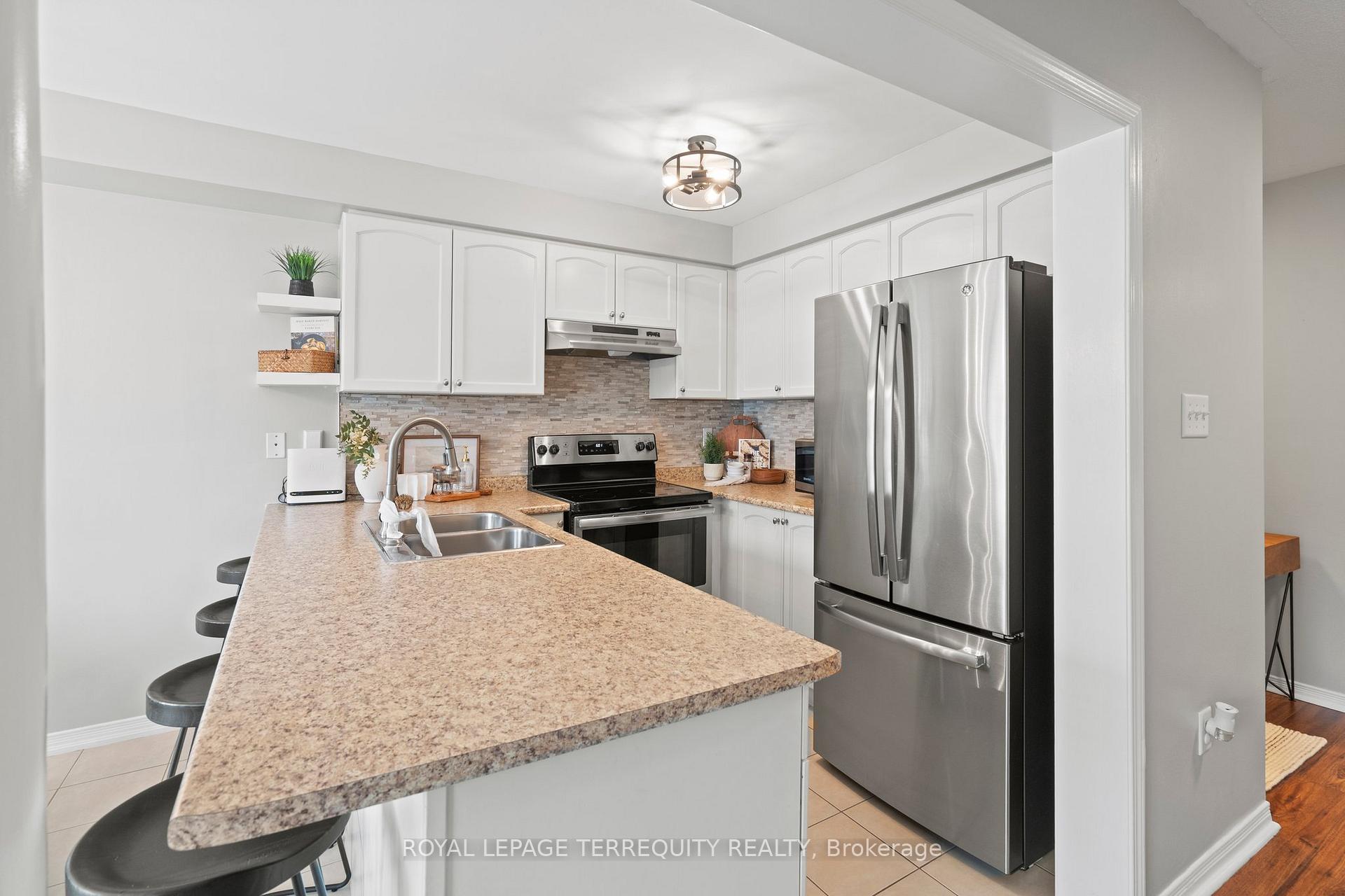 Photo 15 of 164 Swindells Street, Clarington, Bowmanville — HOMEH