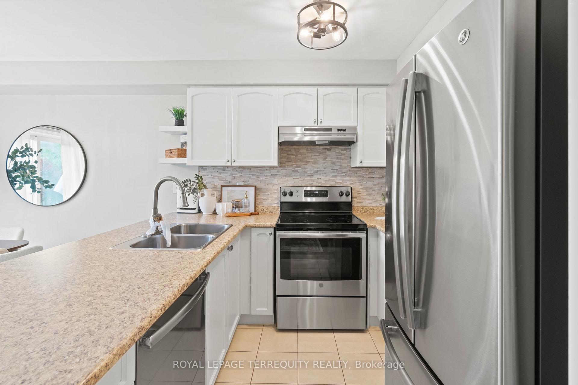 Photo 18 of 164 Swindells Street, Clarington, Bowmanville — HOMEH