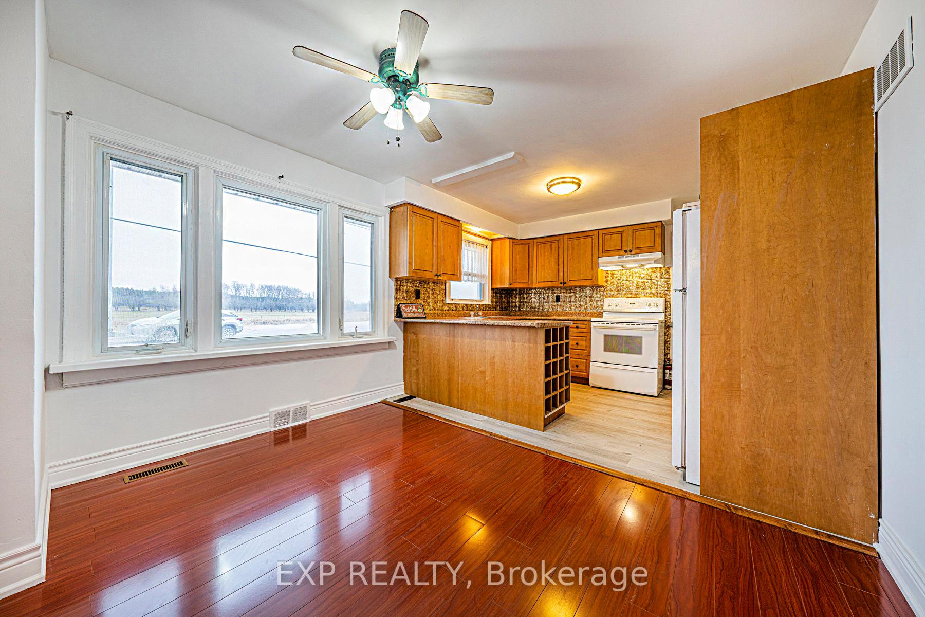 Photo 10 of Unit C, 26102 Highway 48 Road, Georgina, Sutton & Jackson's Point — HOMEH