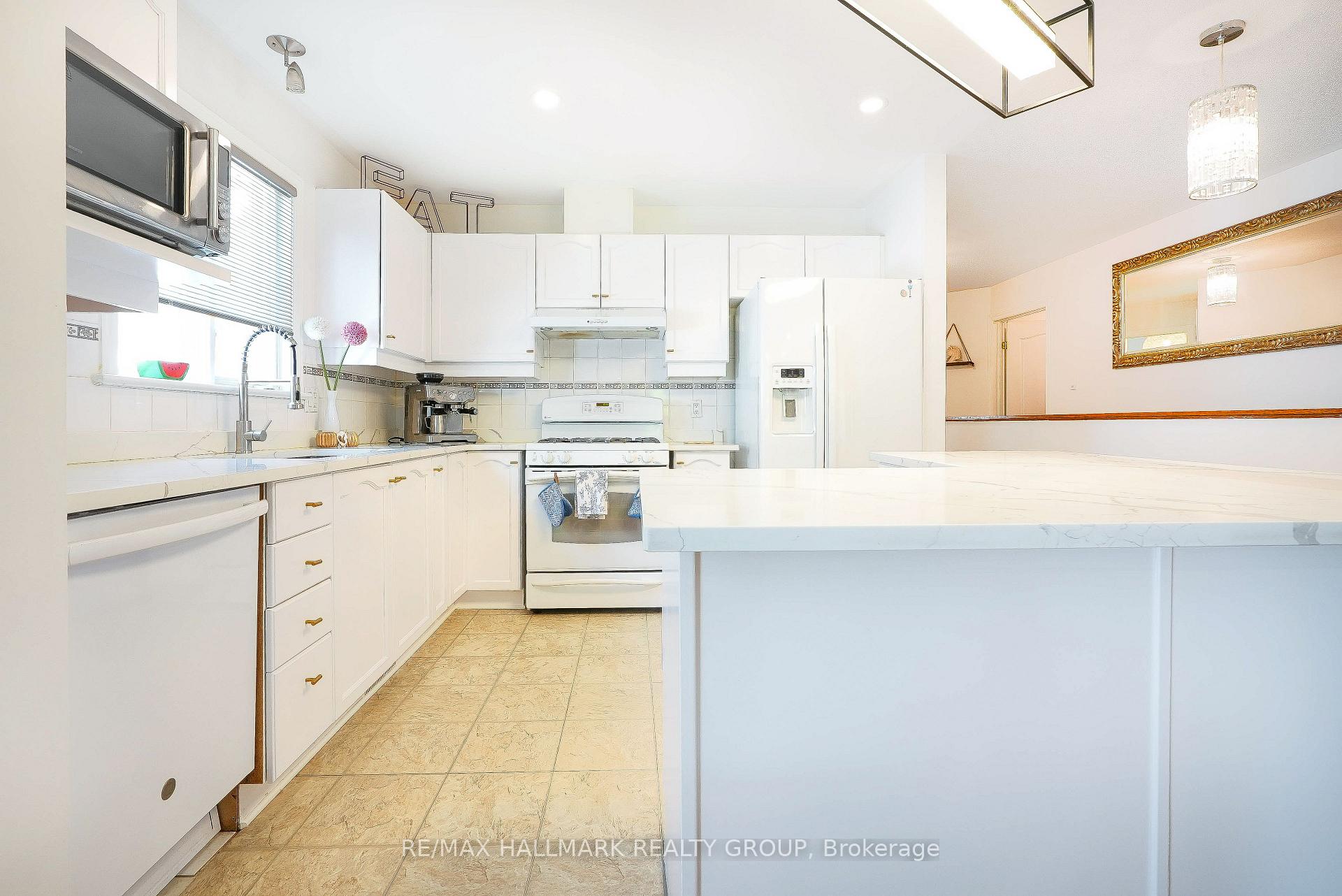 Photo 7 of 26 Fieldcrest Avenue, Ottawa, Barrhaven - Longfields — HOMEH