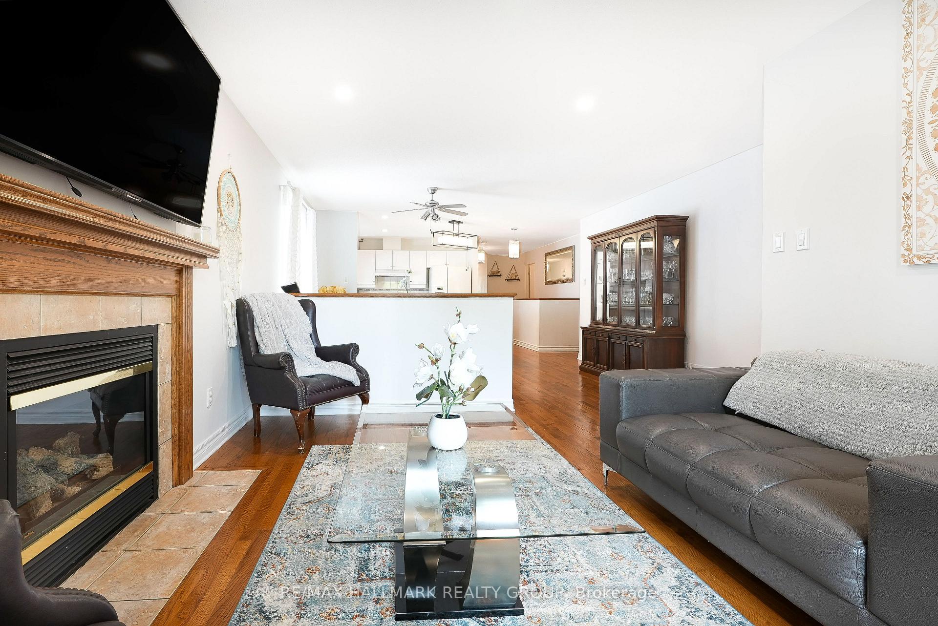 Photo 11 of 26 Fieldcrest Avenue, Ottawa, Barrhaven - Longfields — HOMEH