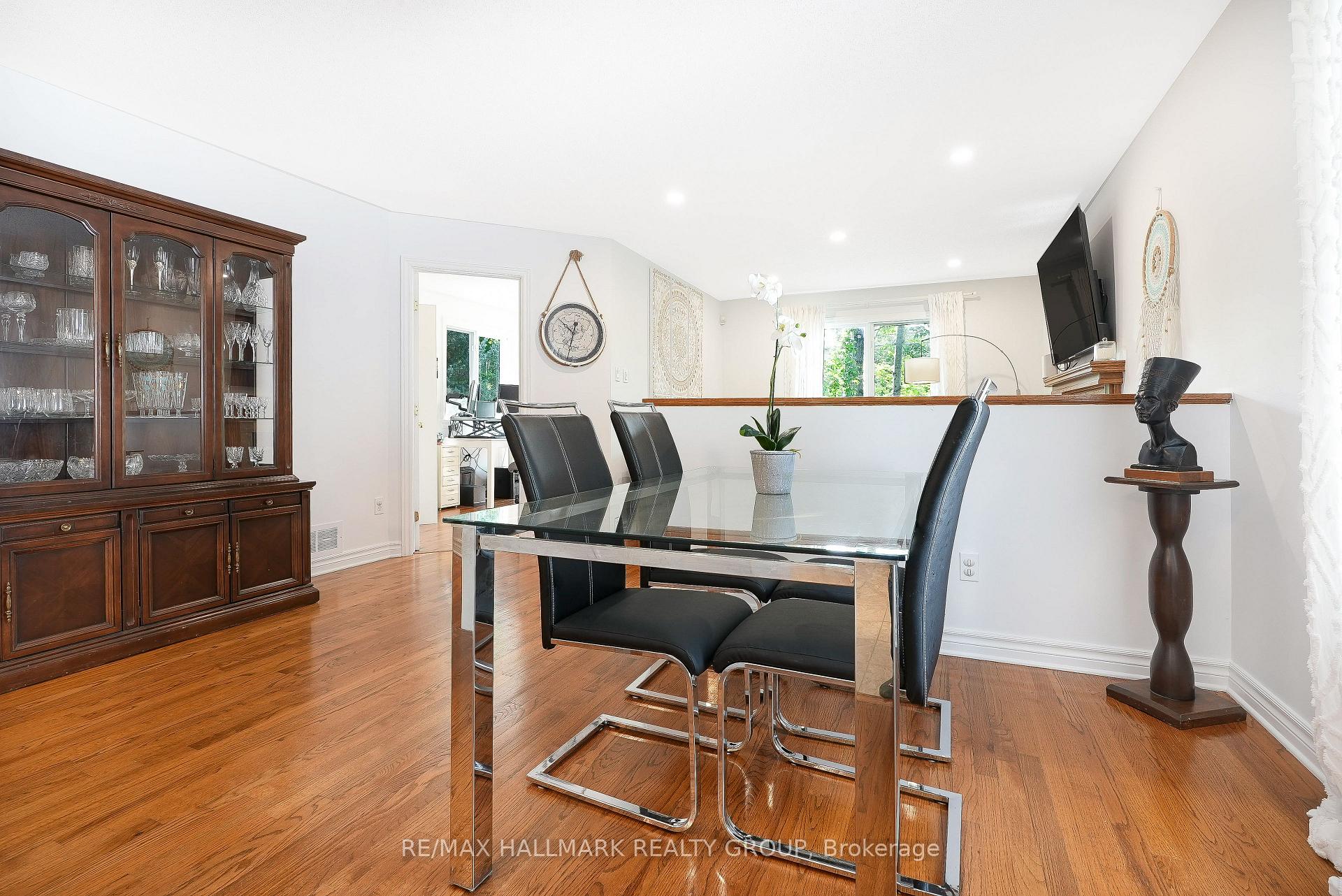Photo 12 of 26 Fieldcrest Avenue, Ottawa, Barrhaven - Longfields — HOMEH