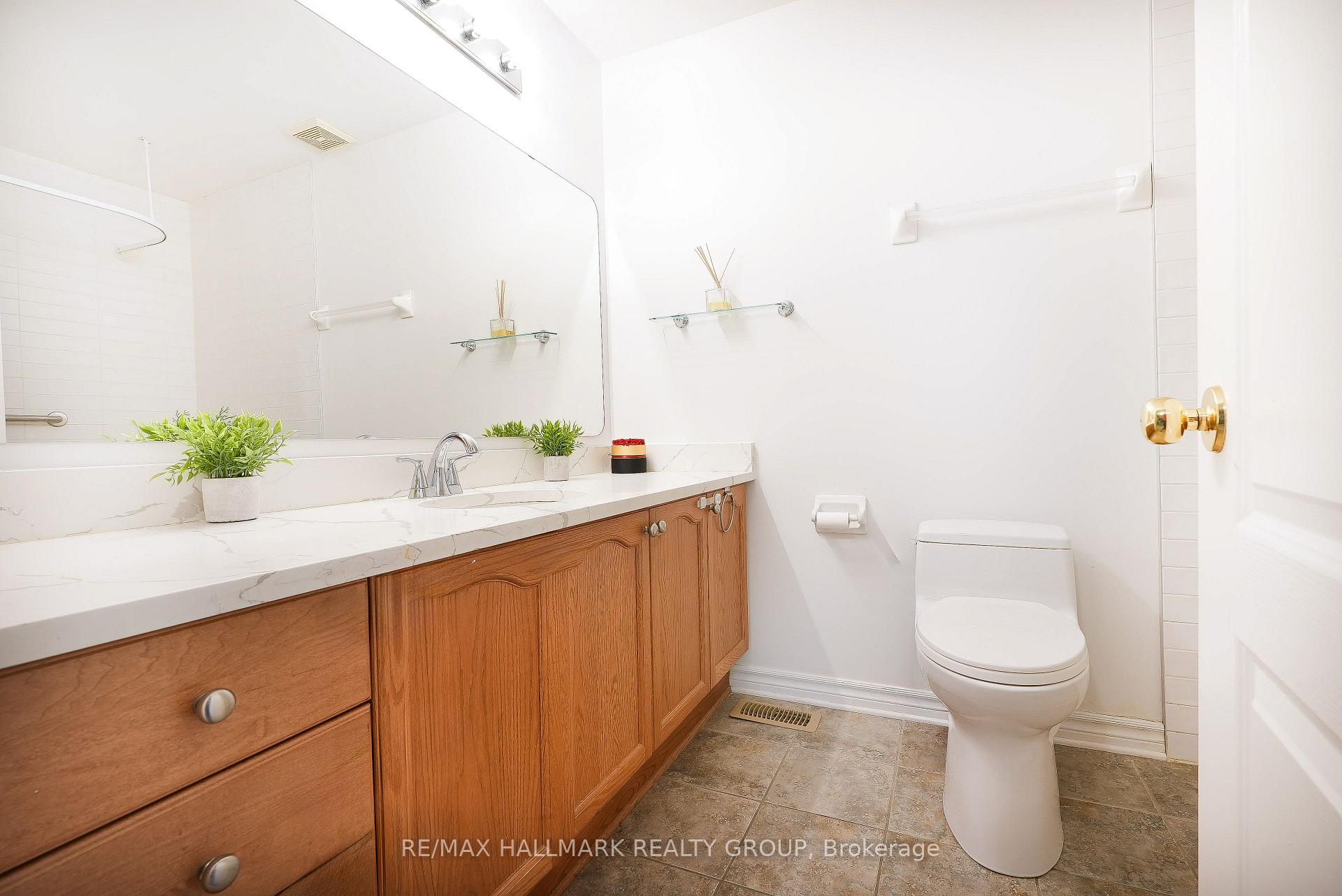 Photo 15 of 26 Fieldcrest Avenue, Ottawa, Barrhaven - Longfields — HOMEH