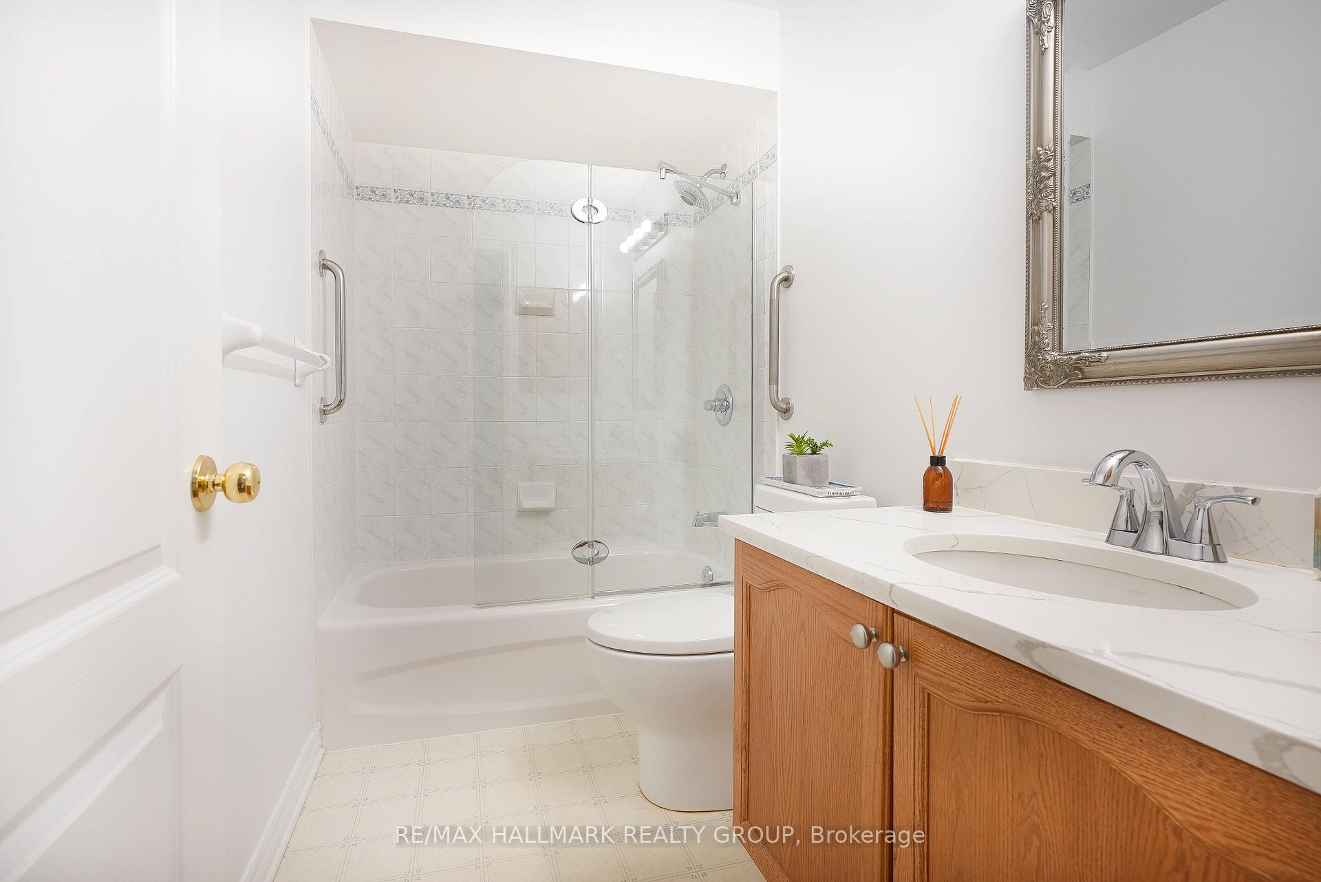 Photo 16 of 26 Fieldcrest Avenue, Ottawa, Barrhaven - Longfields — HOMEH