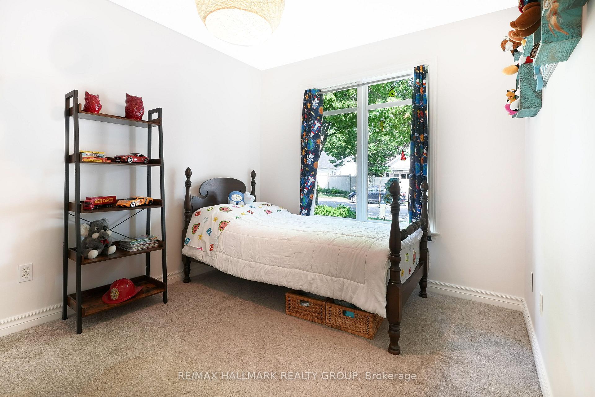 Photo 17 of 26 Fieldcrest Avenue, Ottawa, Barrhaven - Longfields — HOMEH