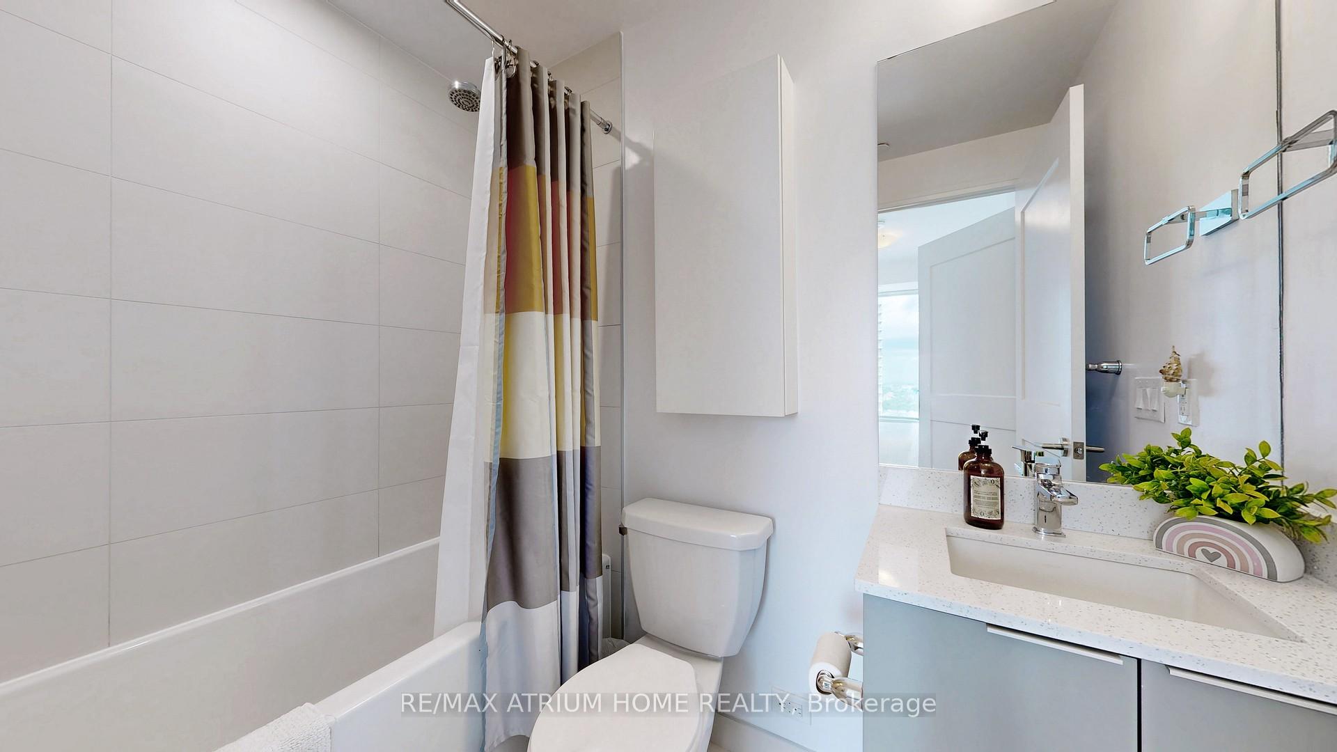 Photo 15 of Unit 3413, 50 Dunfield Avenue, Toronto, Mount Pleasant West — HOMEH