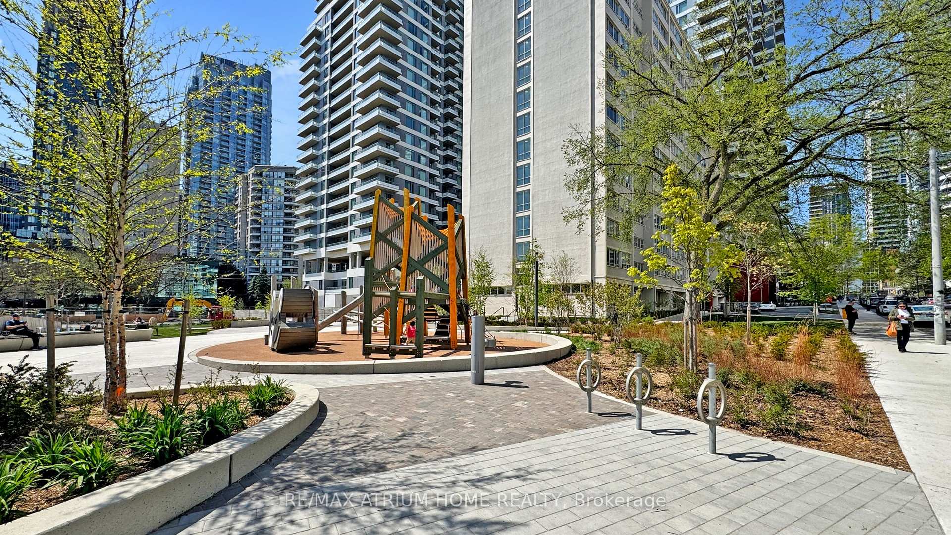 Photo 29 of Unit 3413, 50 Dunfield Avenue, Toronto, Mount Pleasant West — HOMEH