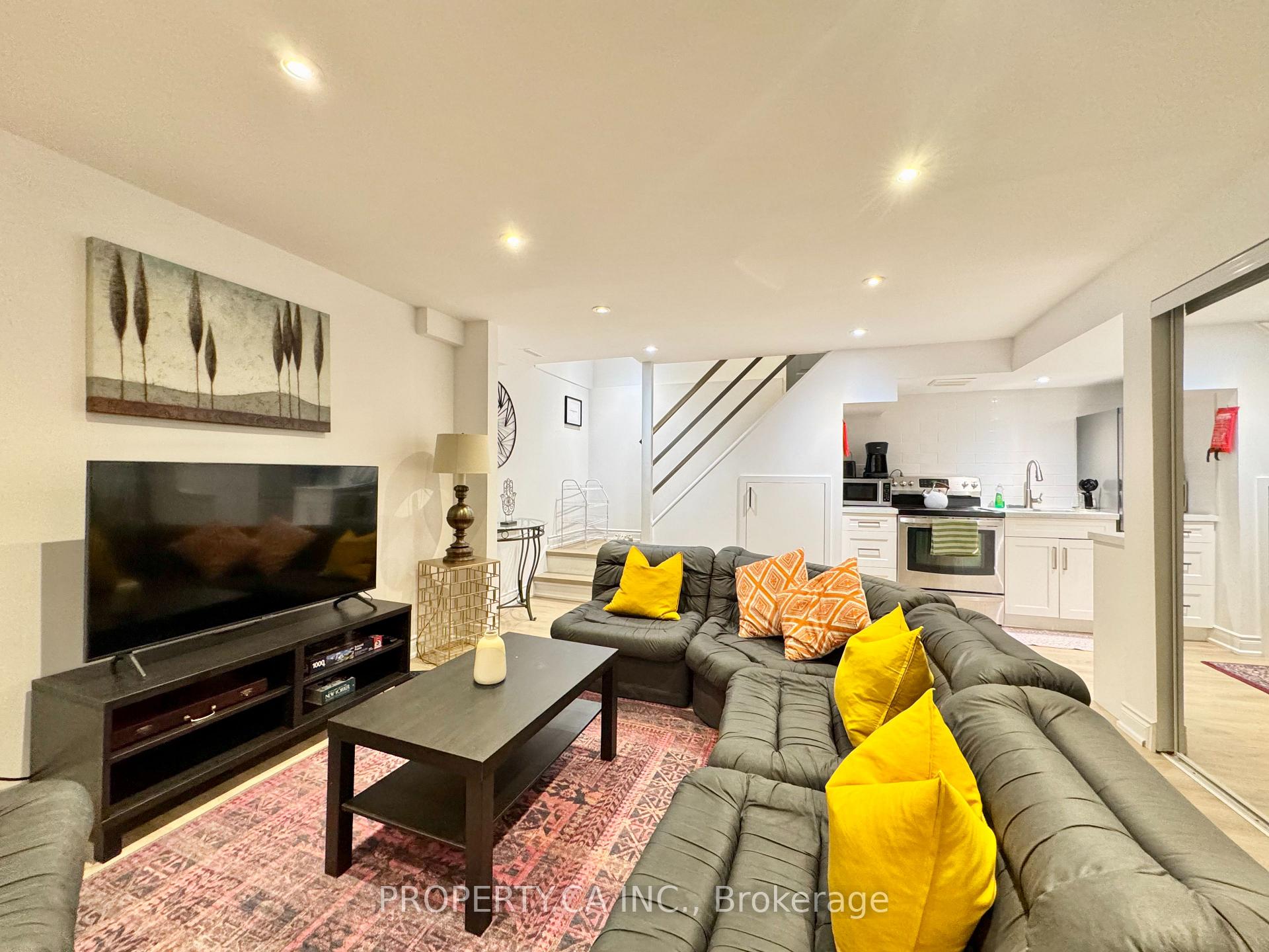 Photo 12 of Unit Lower, 222 Romfield Circuit, Markham, Royal Orchard — HOMEH