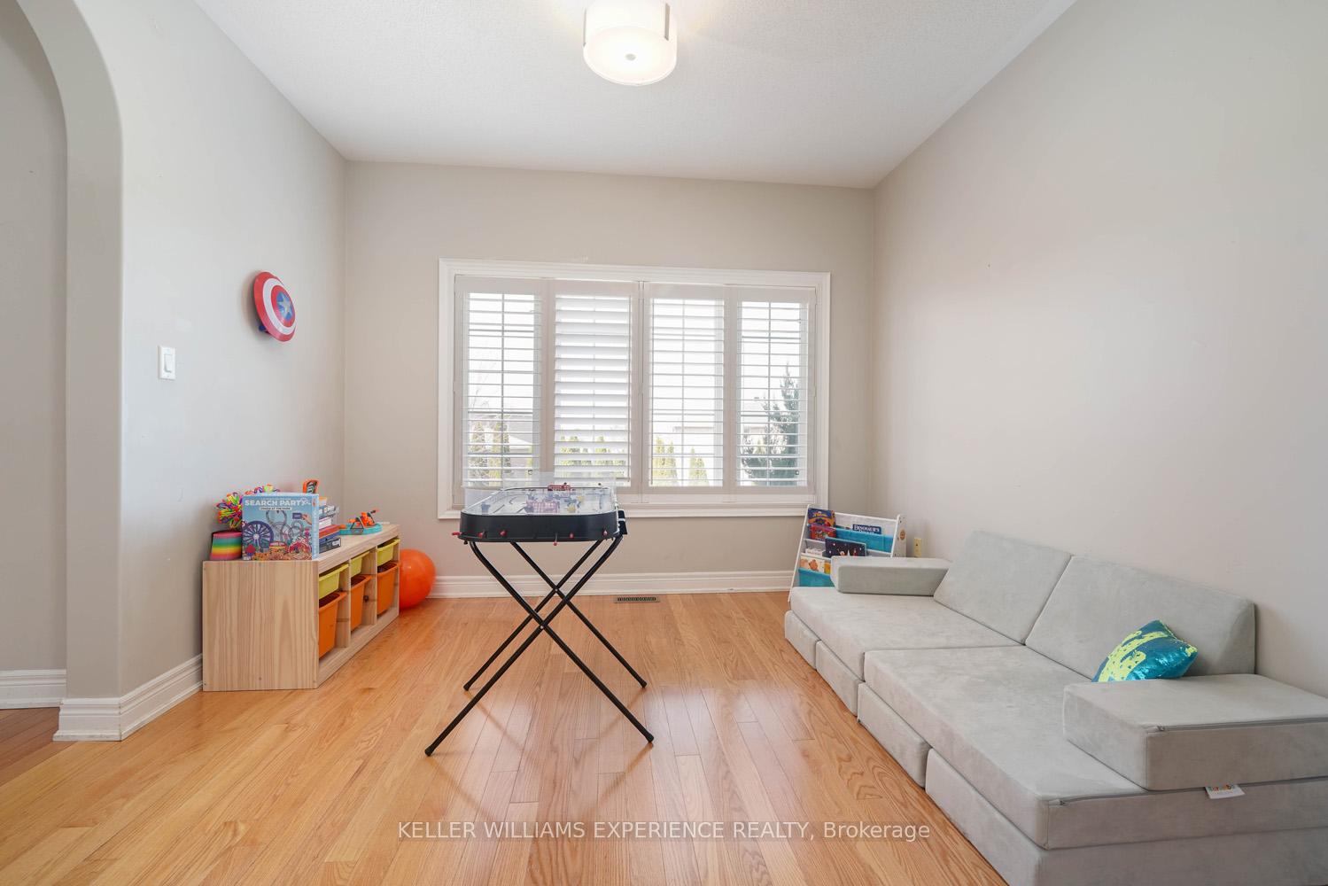 Photo 11 of 27 Willow fern Drive, Barrie, Ardagh — HOMEH