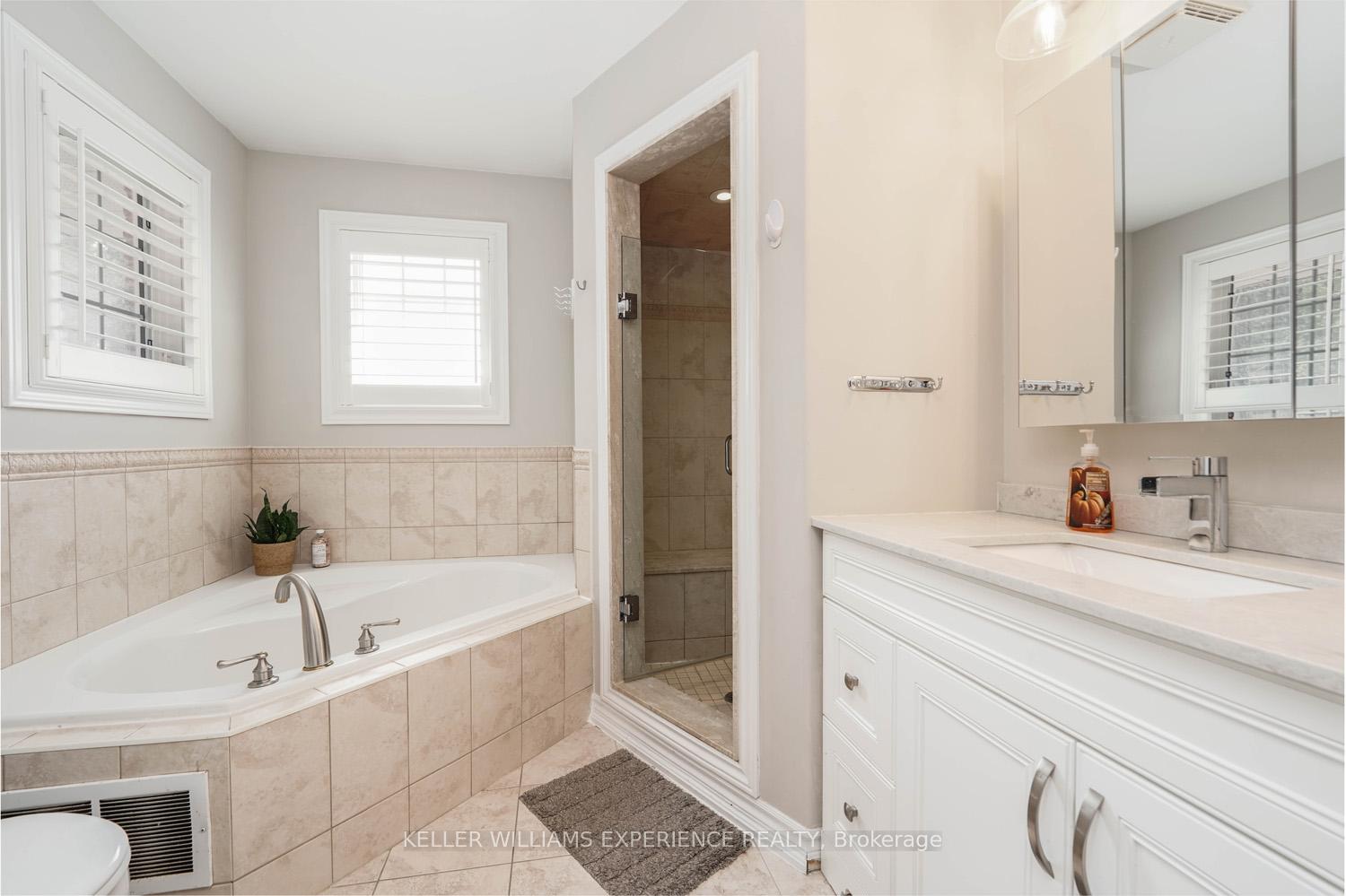 Photo 19 of 27 Willow fern Drive, Barrie, Ardagh — HOMEH