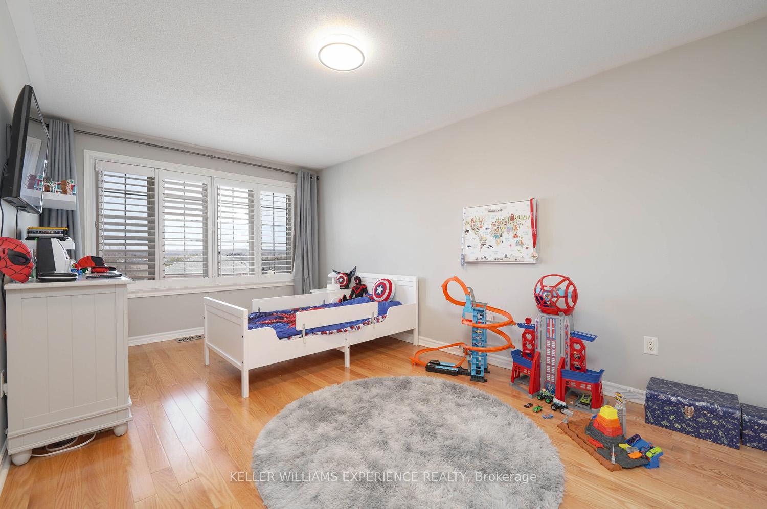 Photo 17 of 27 Willow fern Drive, Barrie, Ardagh — HOMEH