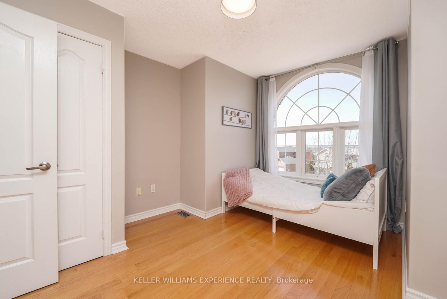 Photo 24 of 27 Willow fern Drive, Barrie, Ardagh — HOMEH